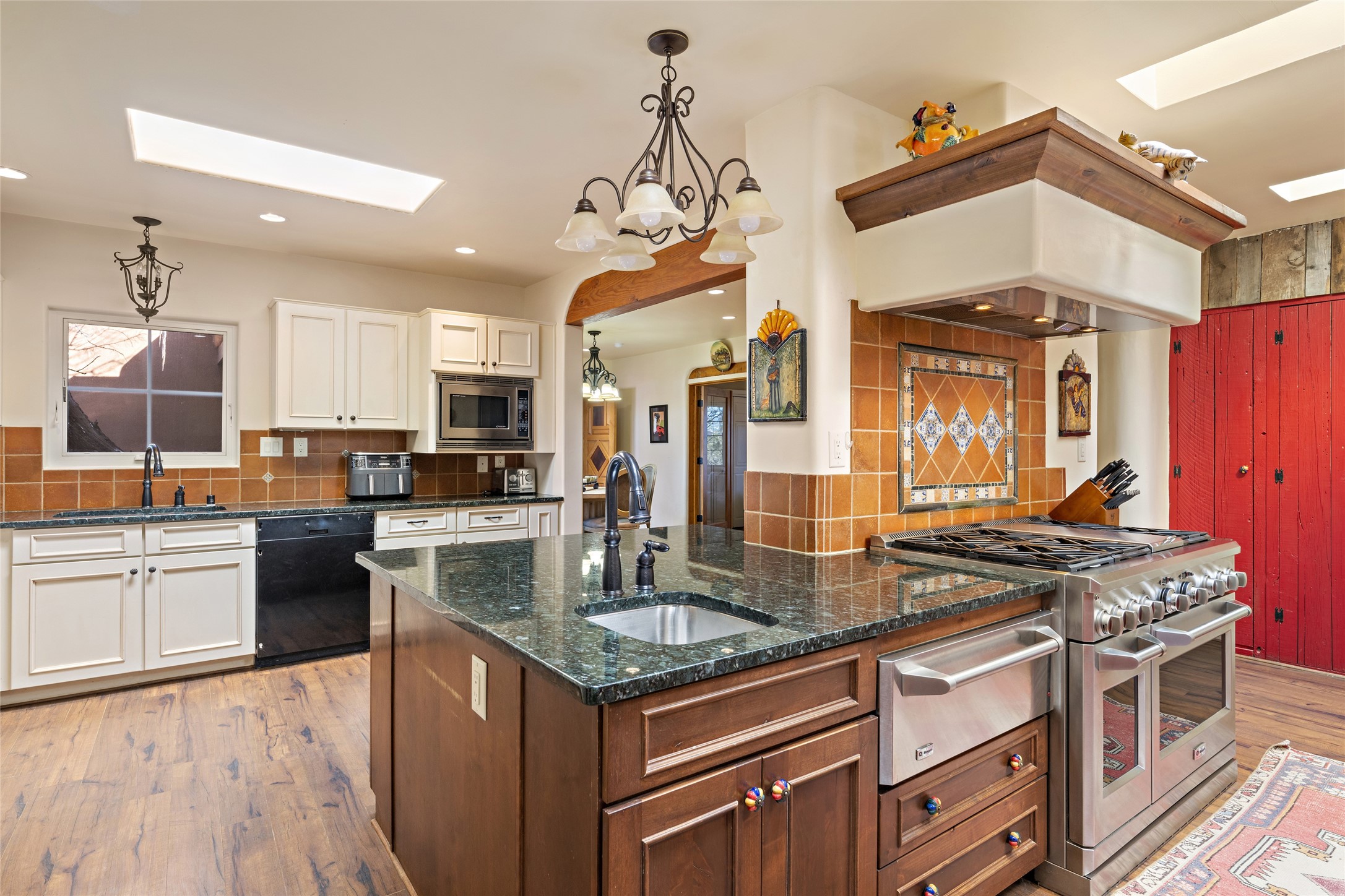 1040 Bishops Lodge Road
