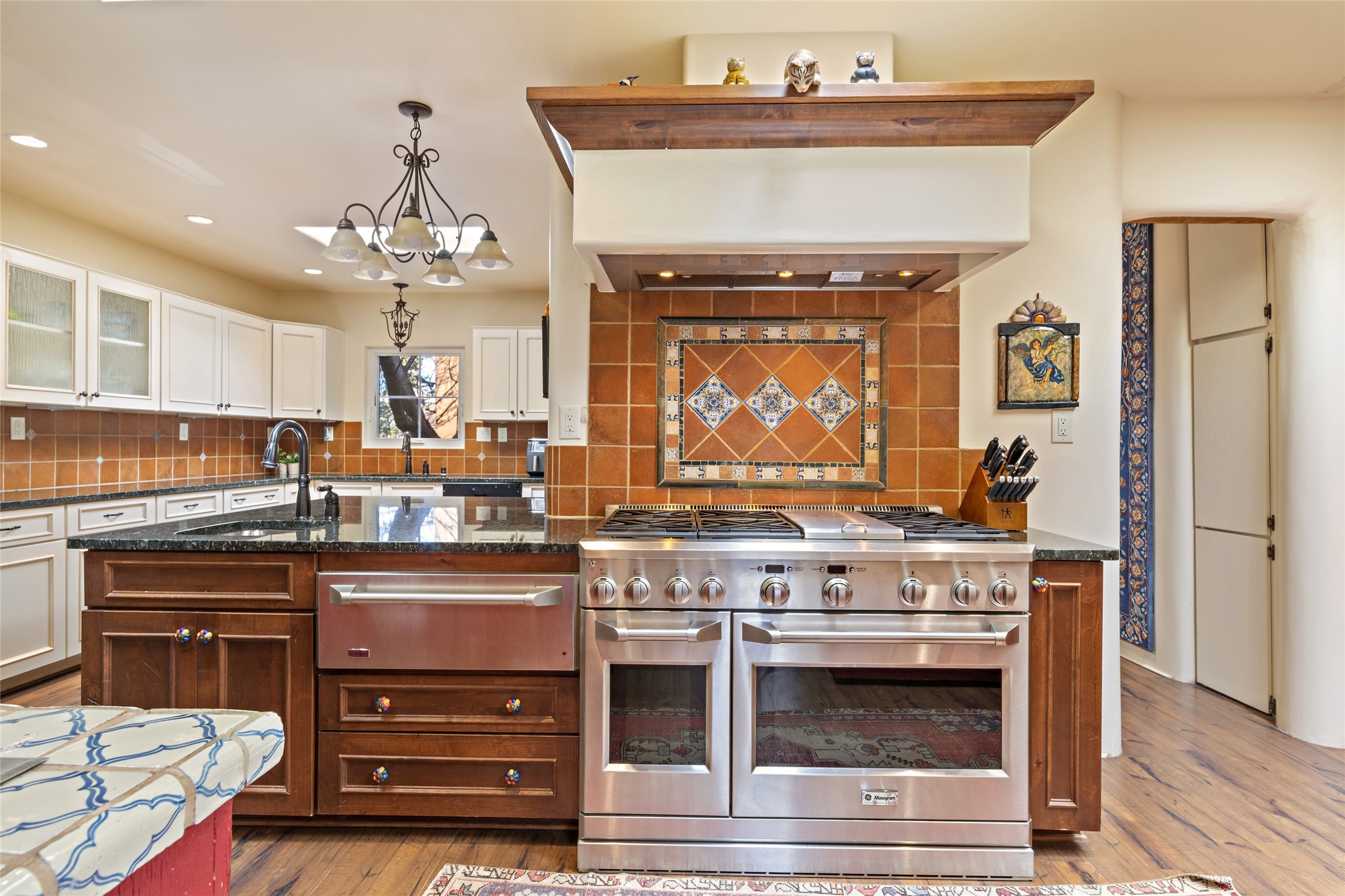 1040 Bishops Lodge Road