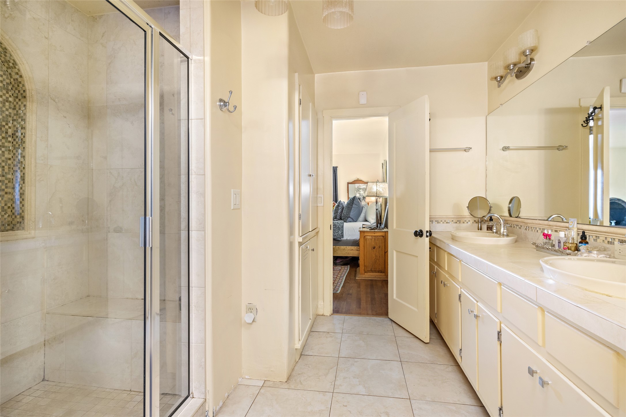 1040 Bishops Lodge Road