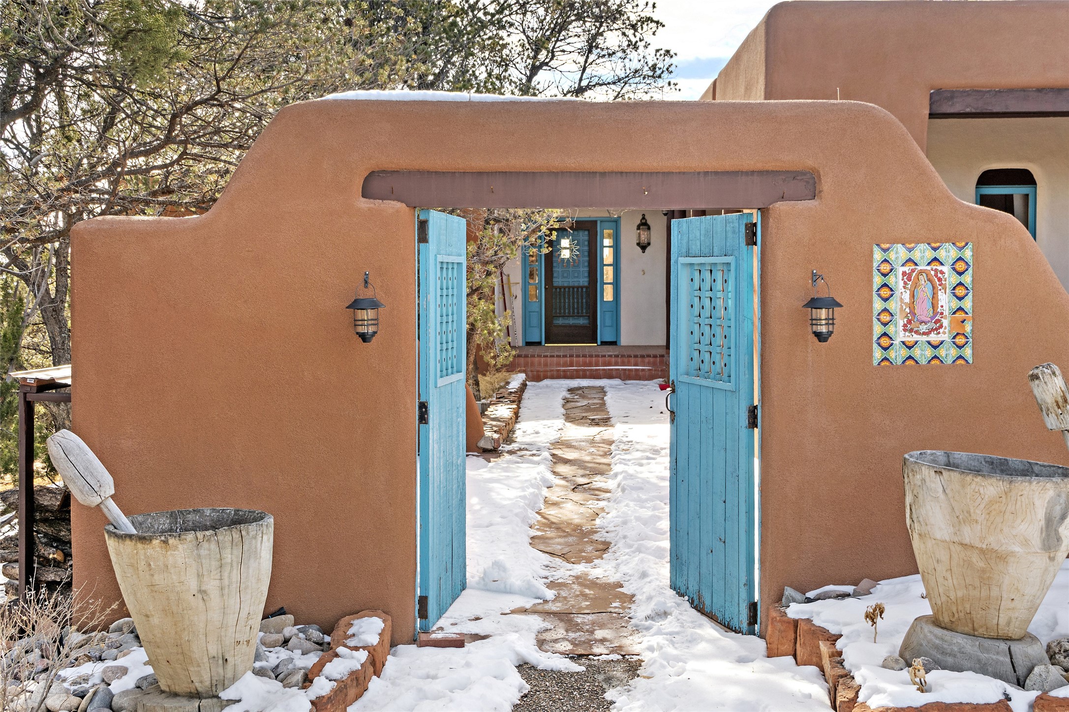 1040 Bishops Lodge Road