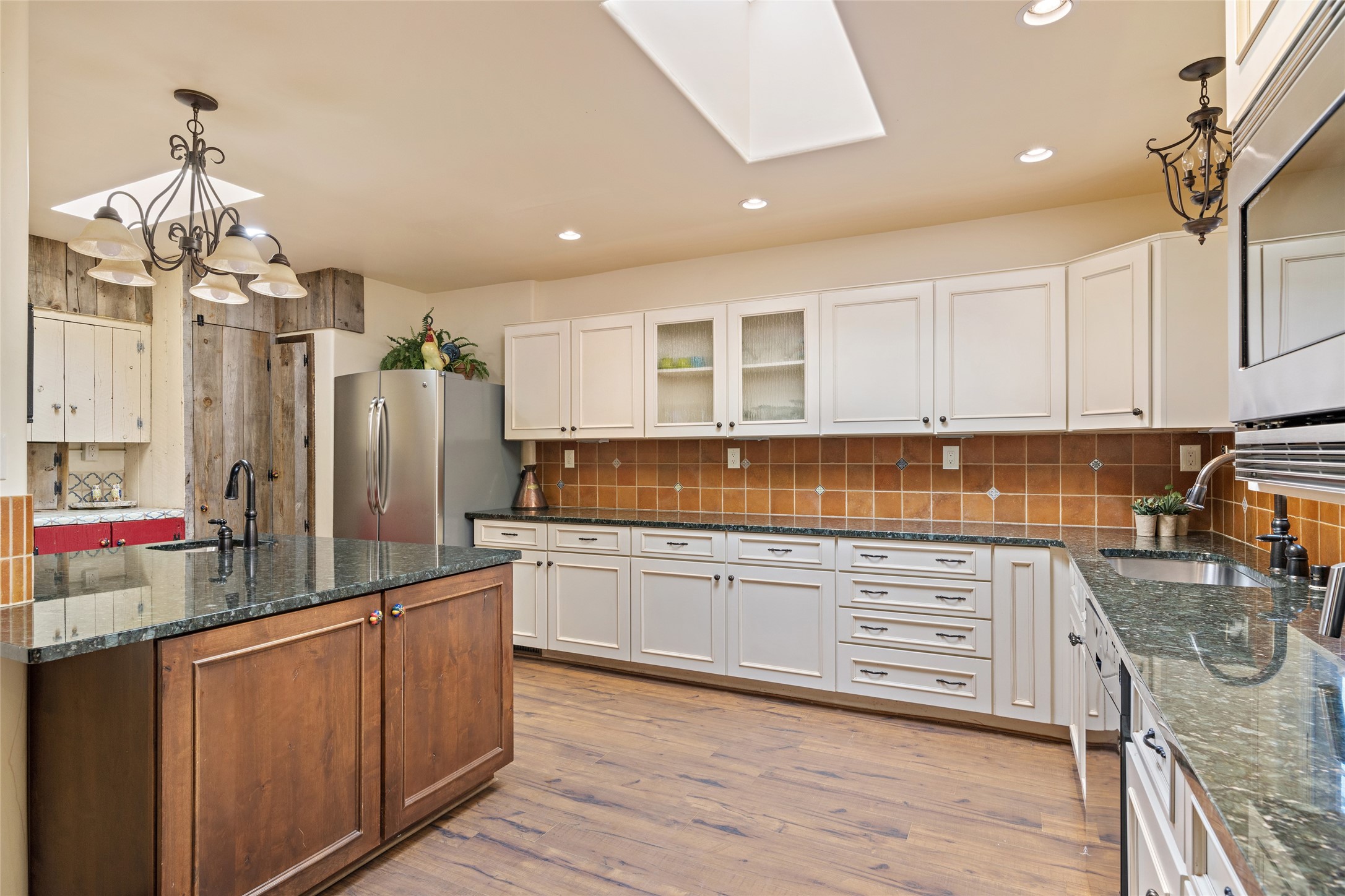 1040 Bishops Lodge Road