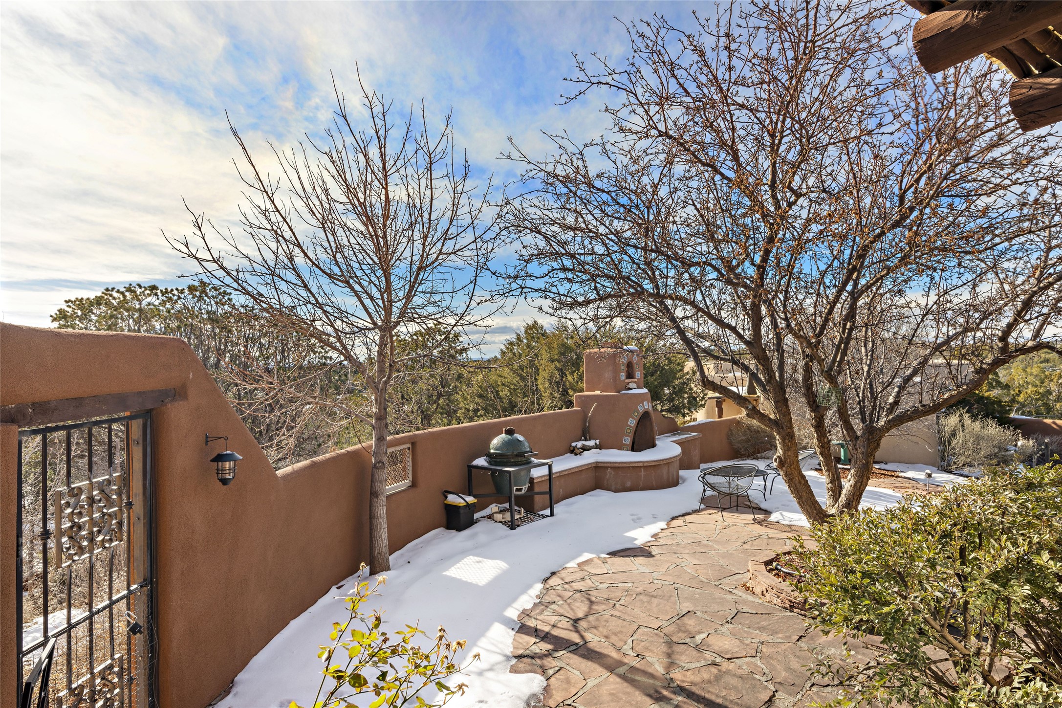 1040 Bishops Lodge Road