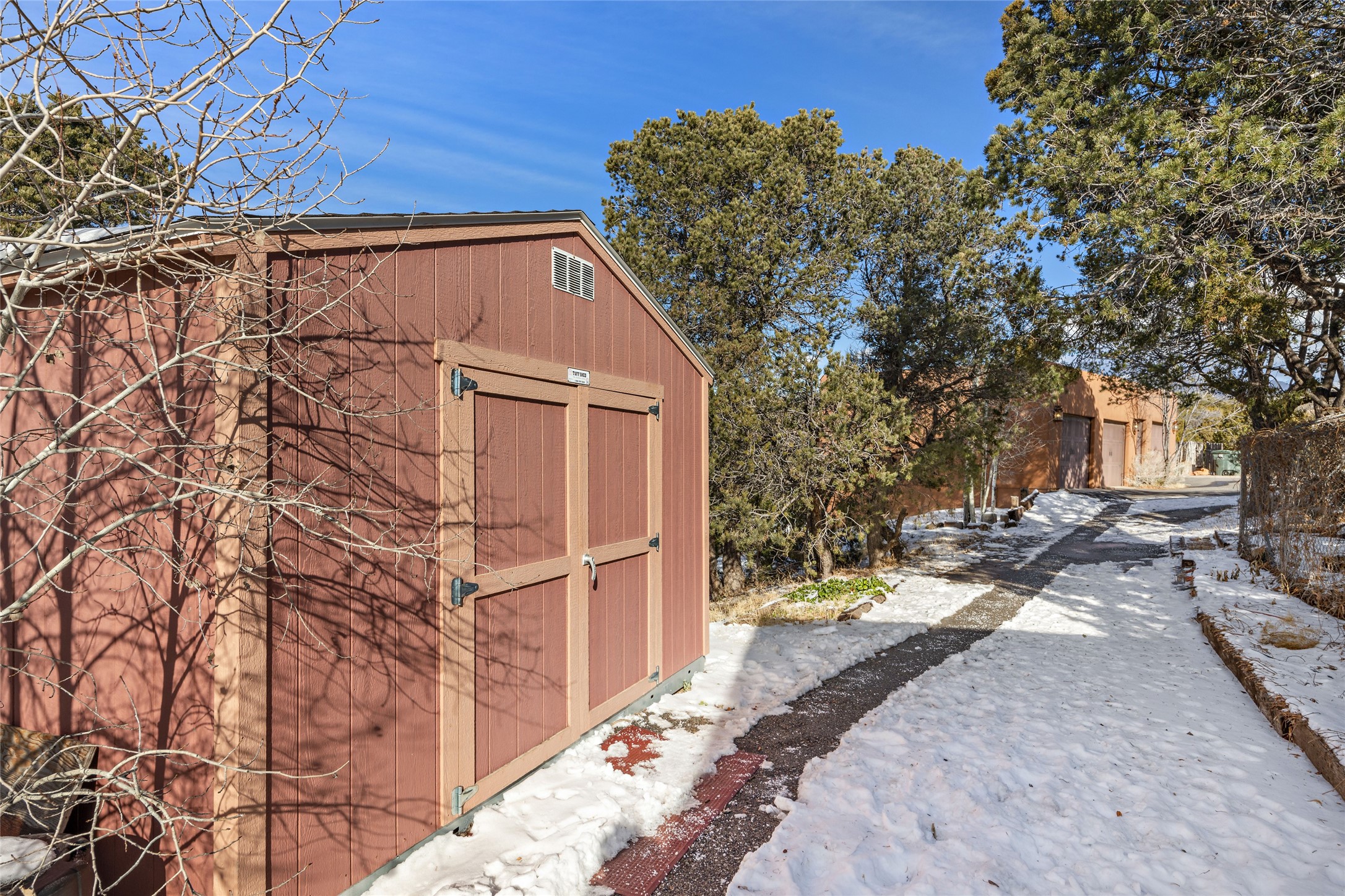 1040 Bishops Lodge Road