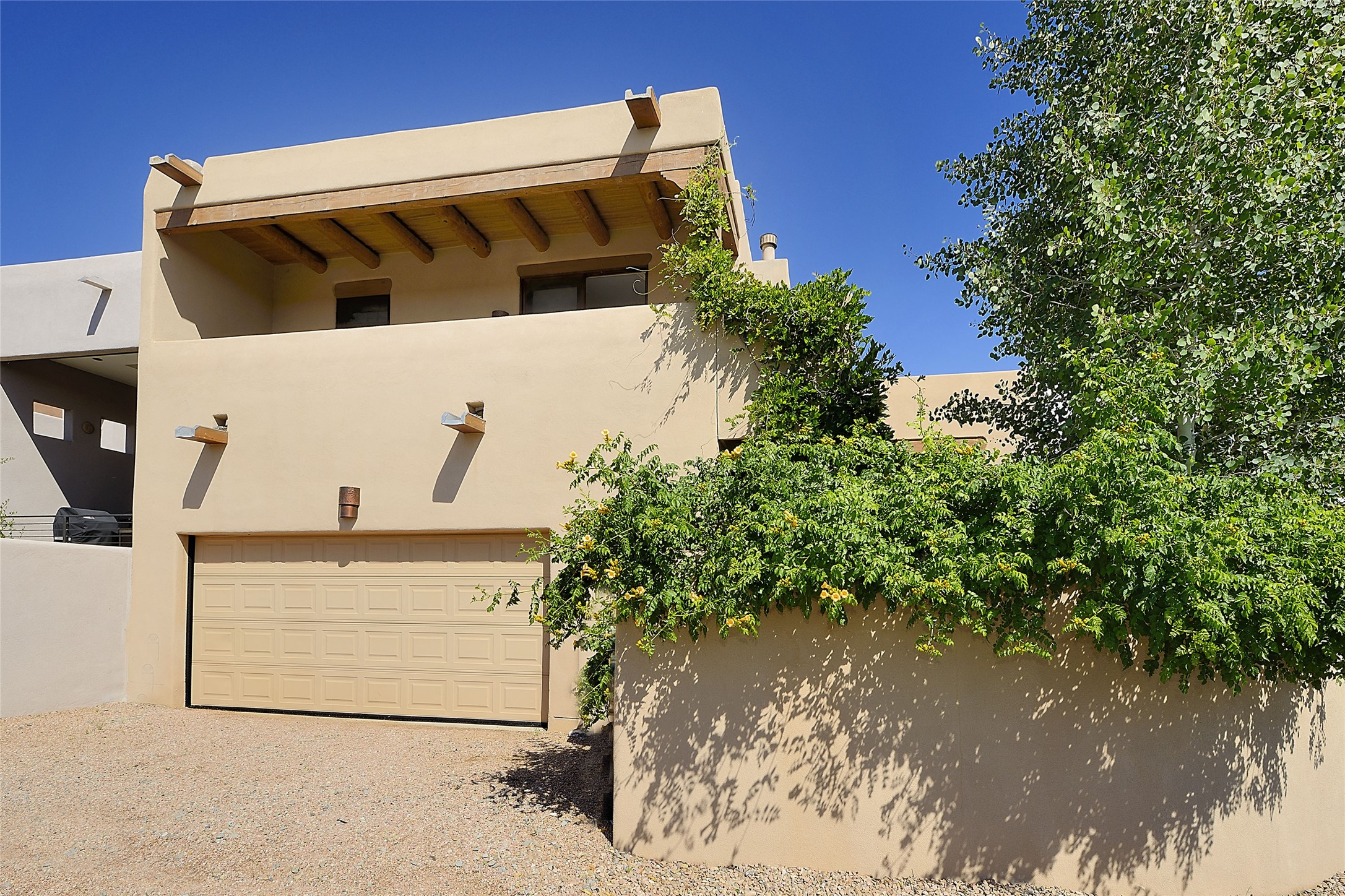 5 Arroyo Privado