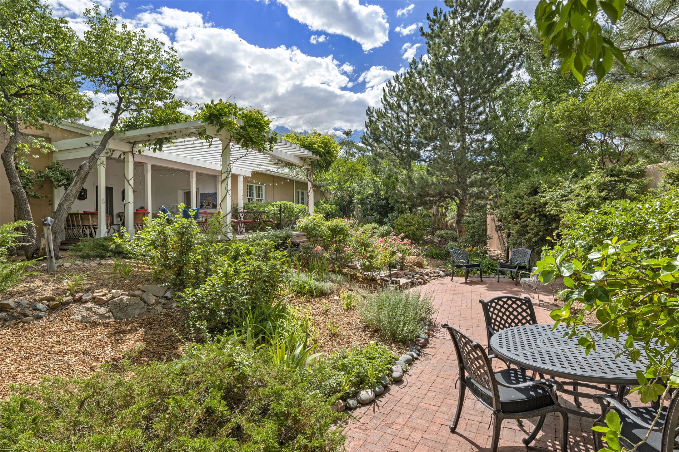 409 Camino Del Monte Sol