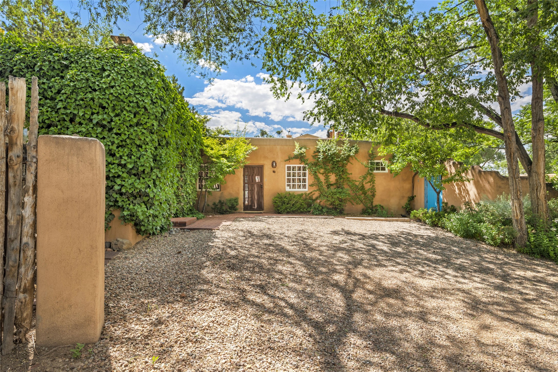409 Camino Del Monte Sol