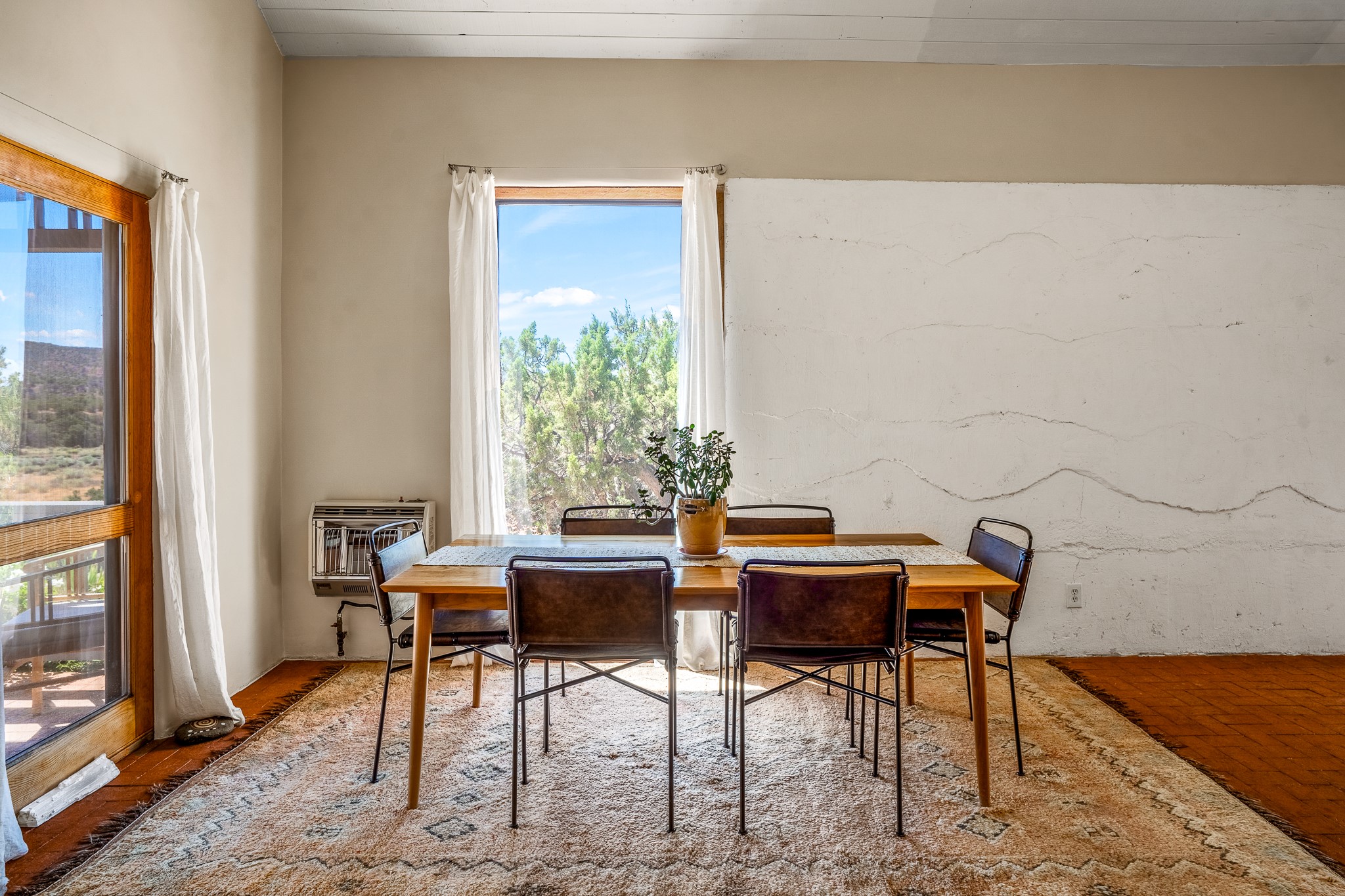73 Los Hornos Road