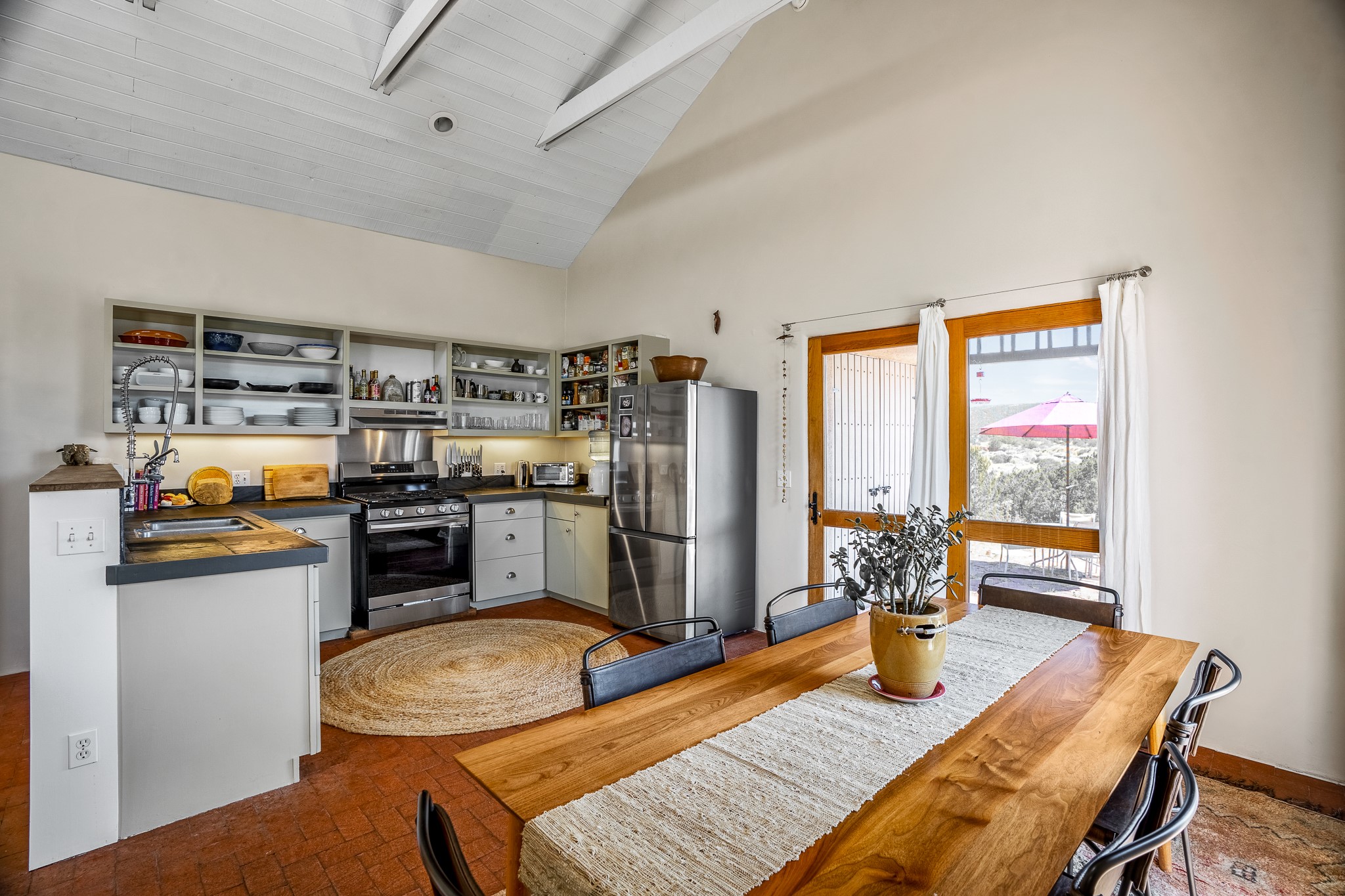 73 Los Hornos Road