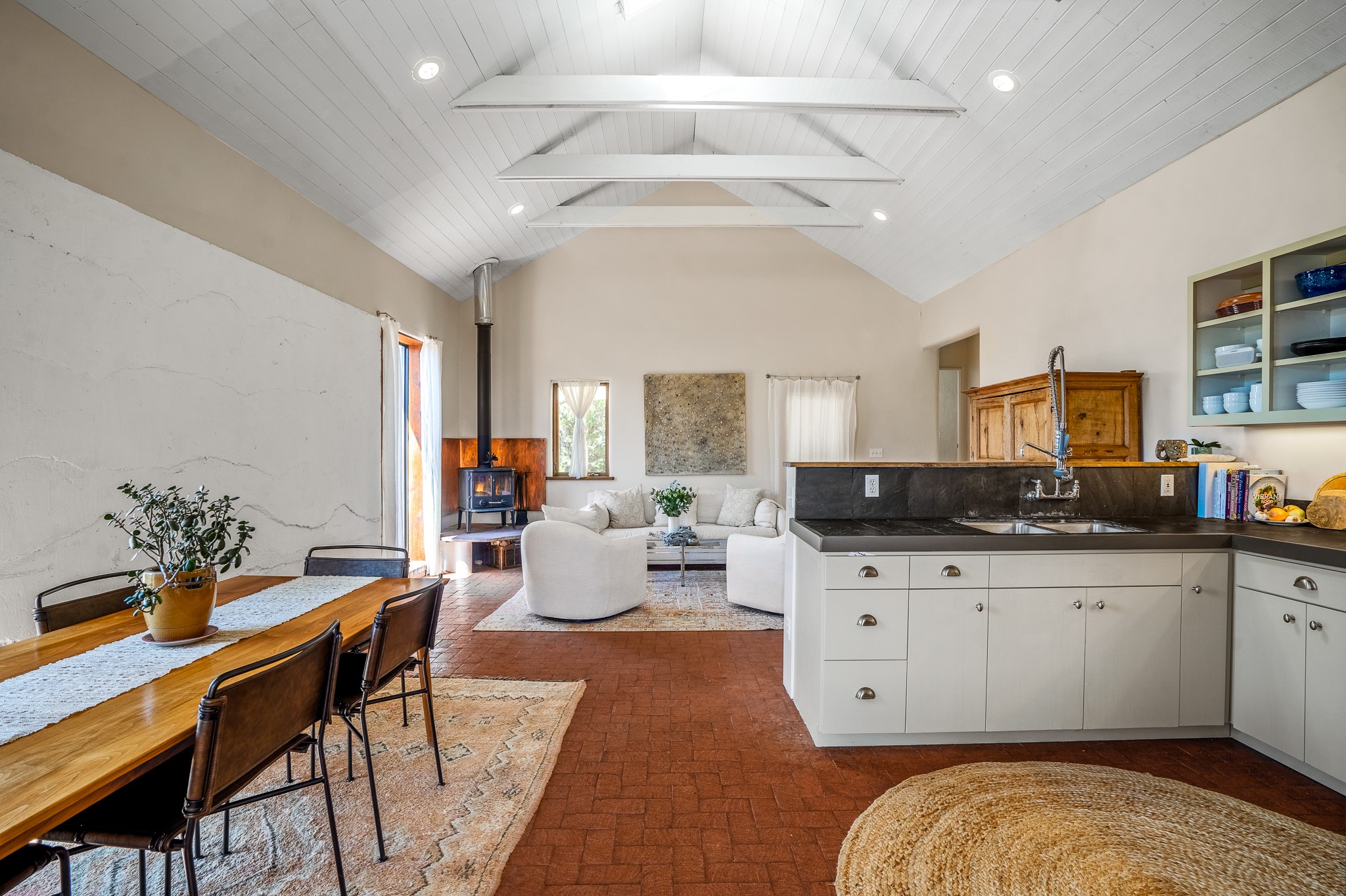 73 Los Hornos Road