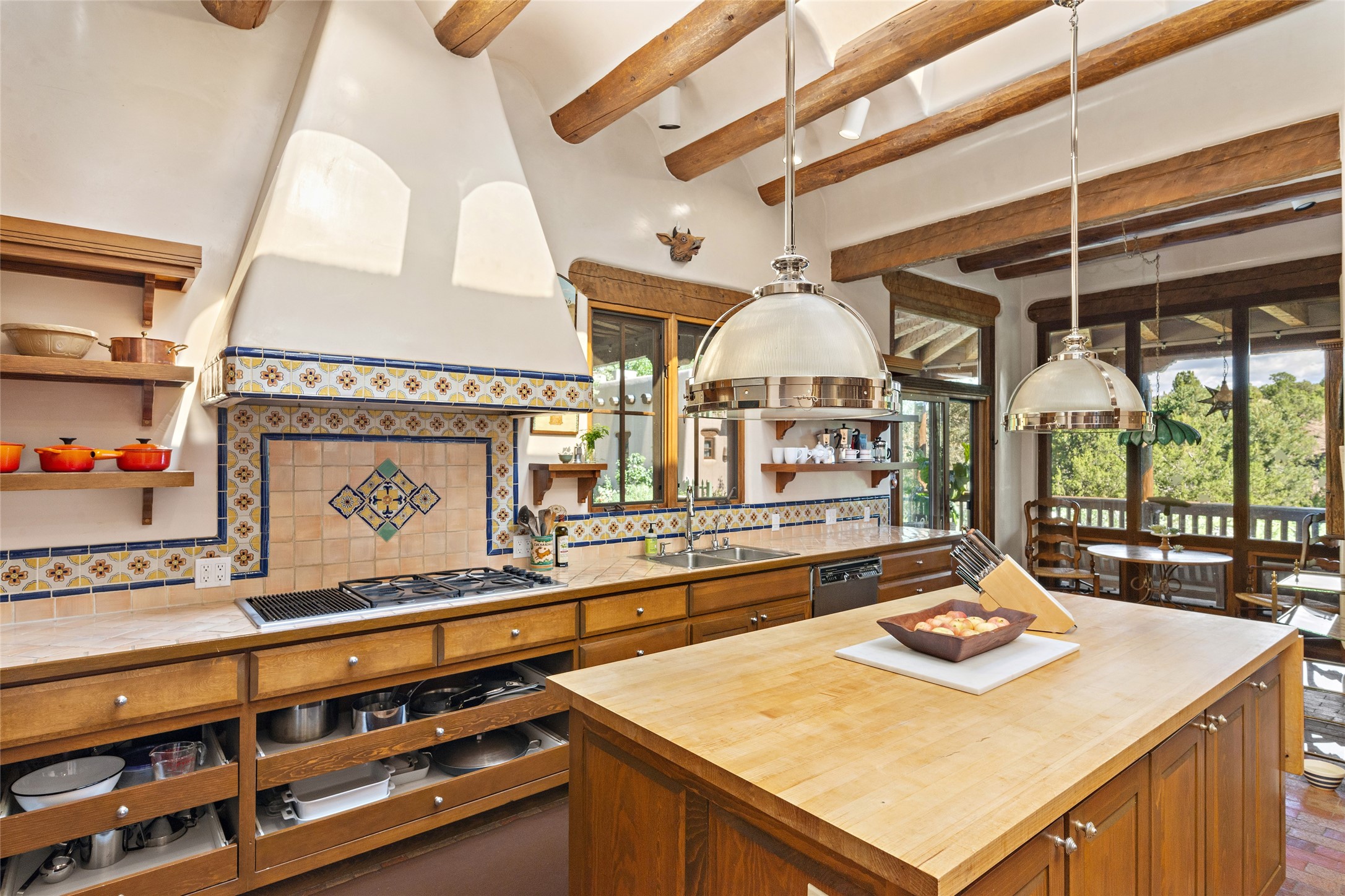 1236 Bishops Lodge Road