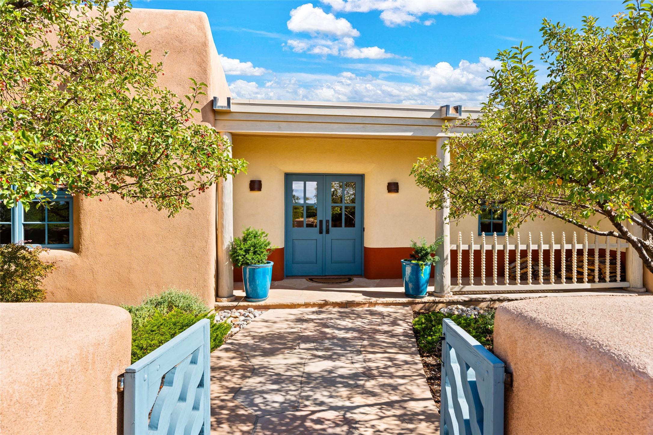 2 S Brisa Fresca Drive