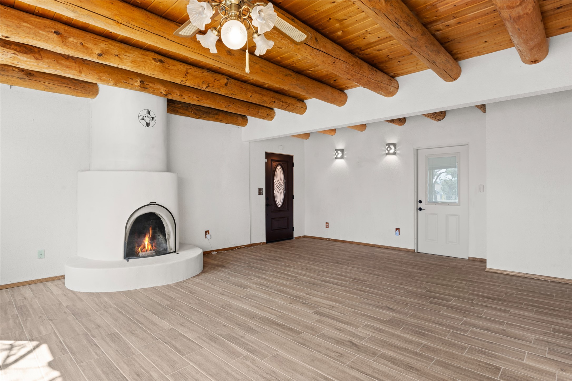 3913 Calle Tangara