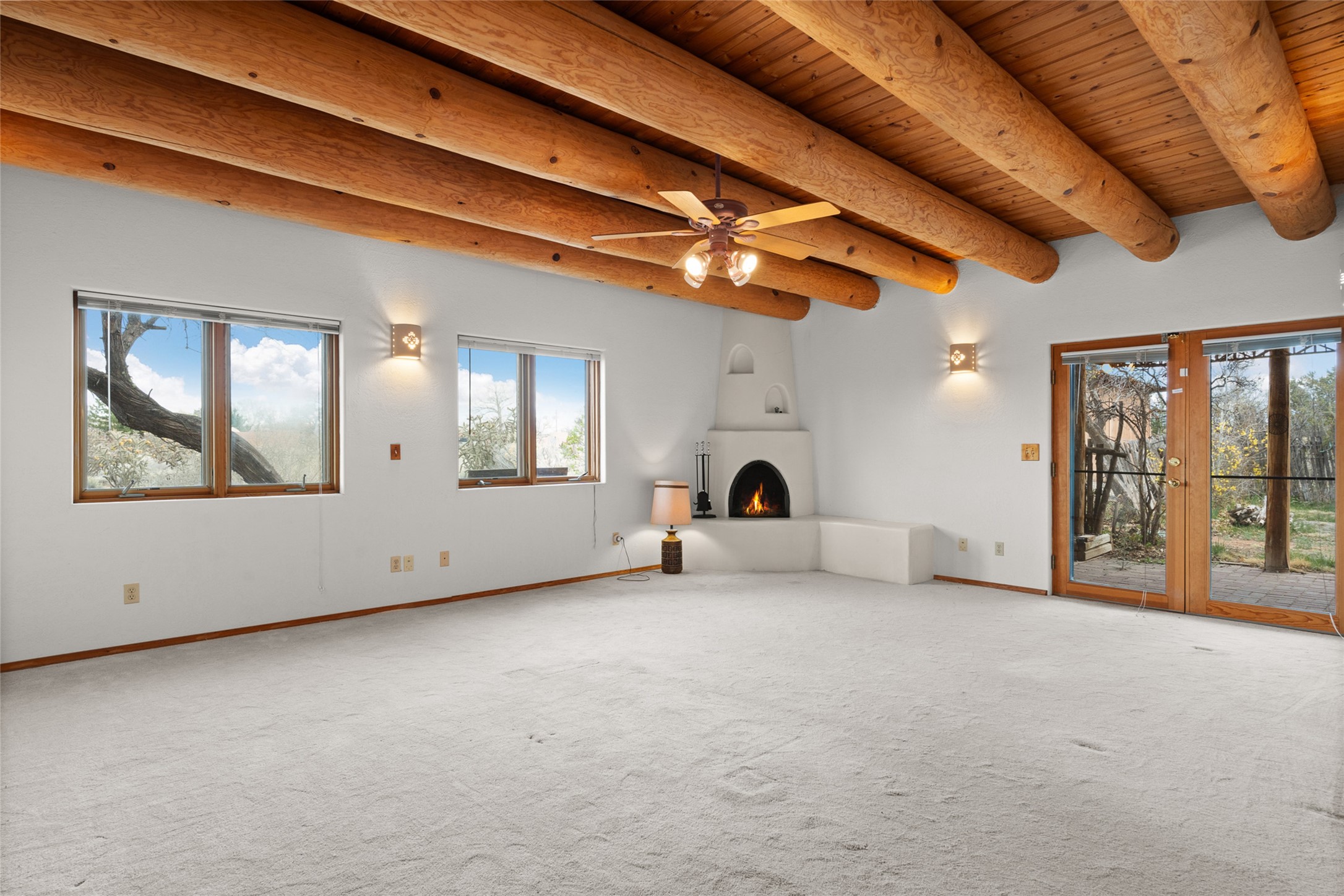 3913 Calle Tangara
