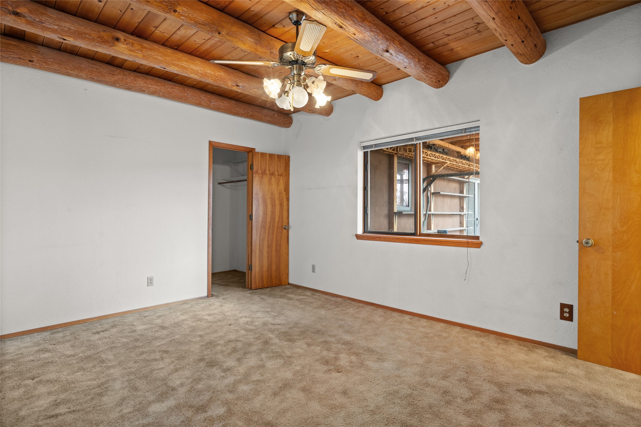 3913 Calle Tangara