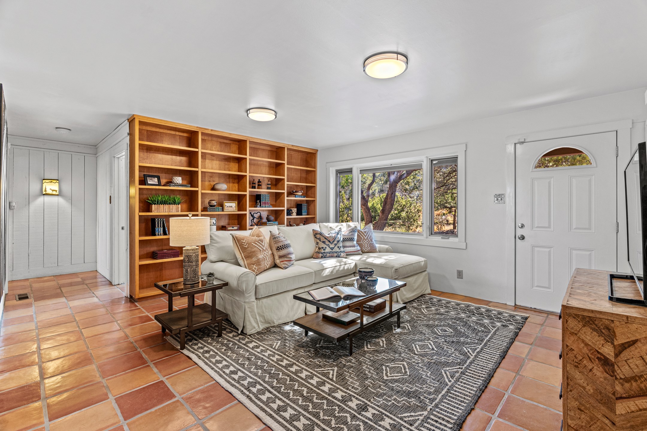 899 E Zia Road