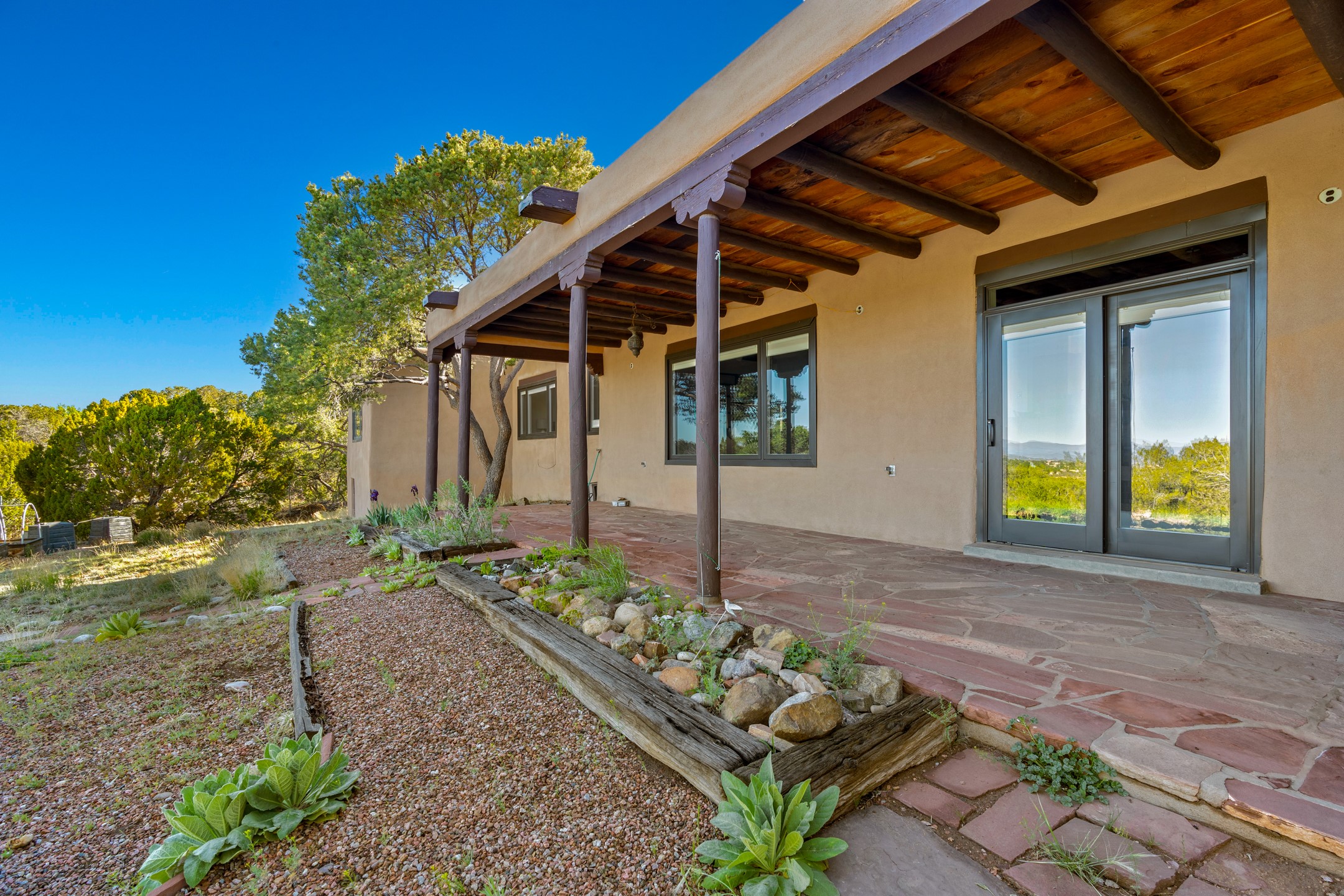 899 E Zia Road