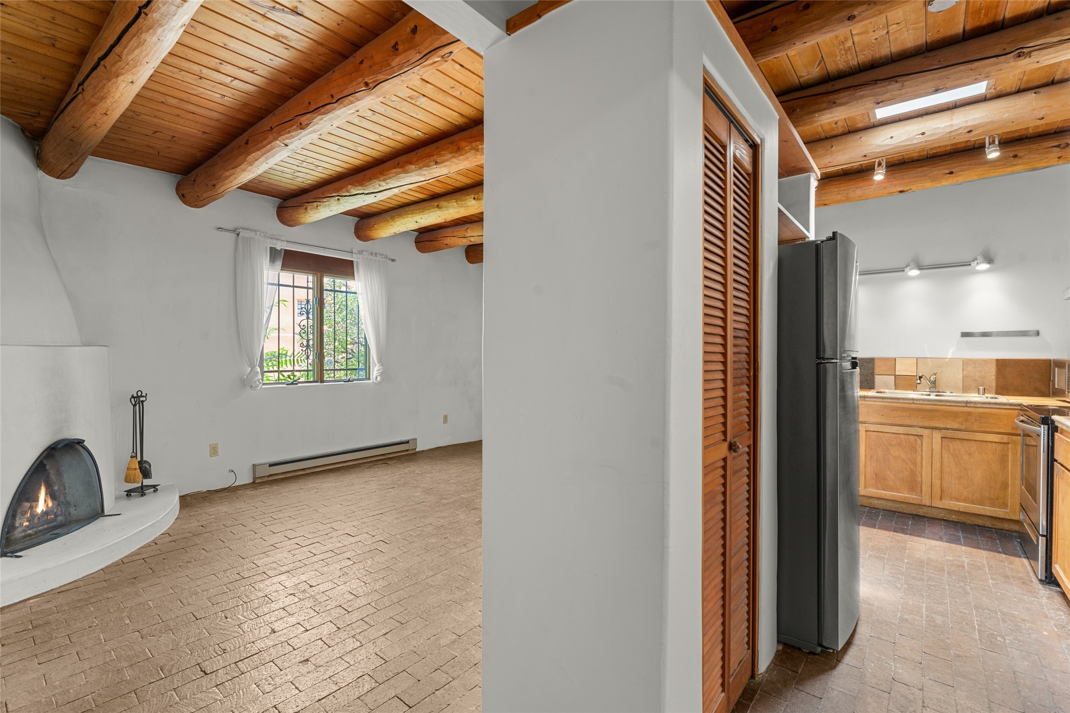612 Gomez Road 3
