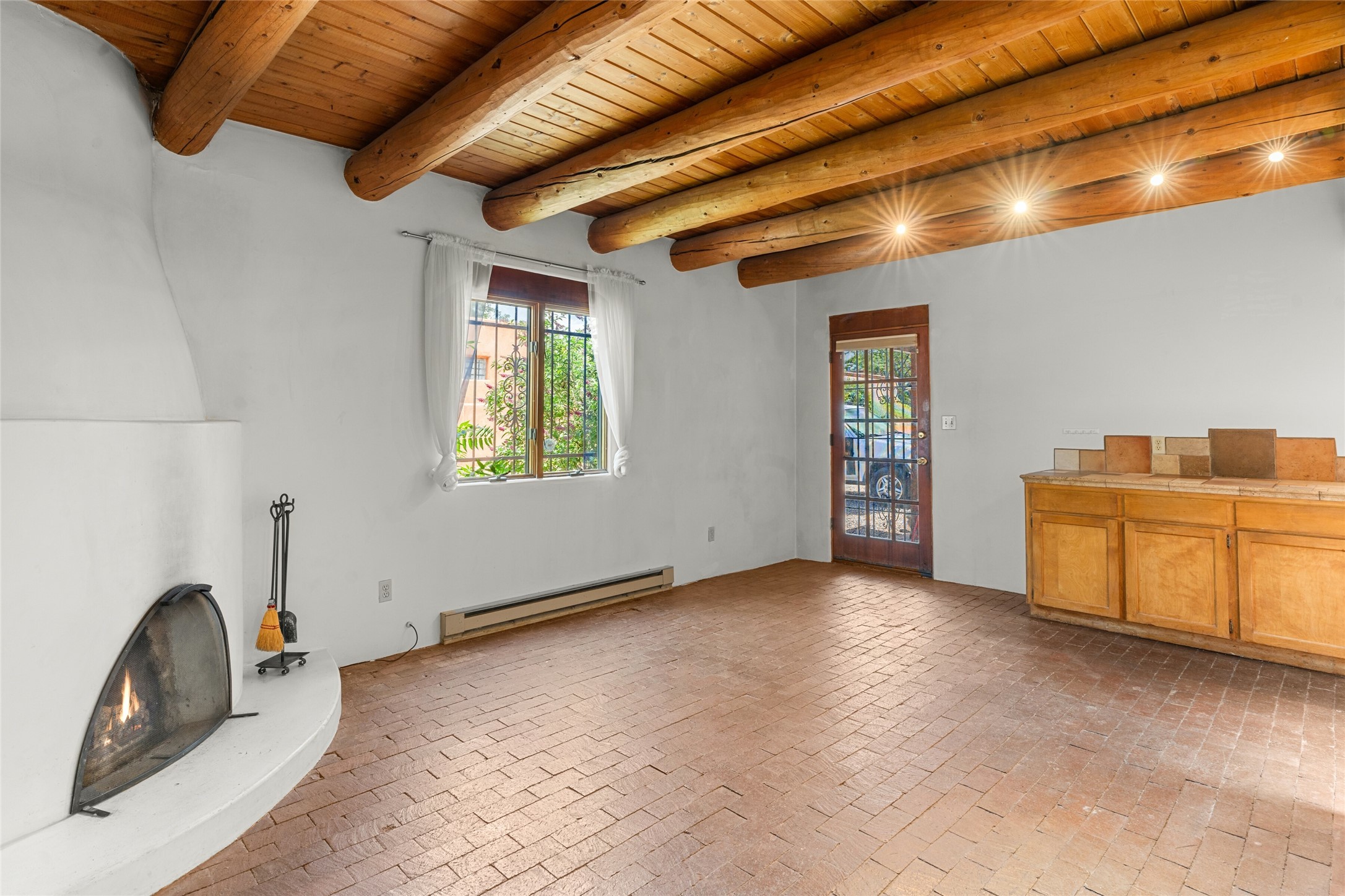 612 Gomez Road 3