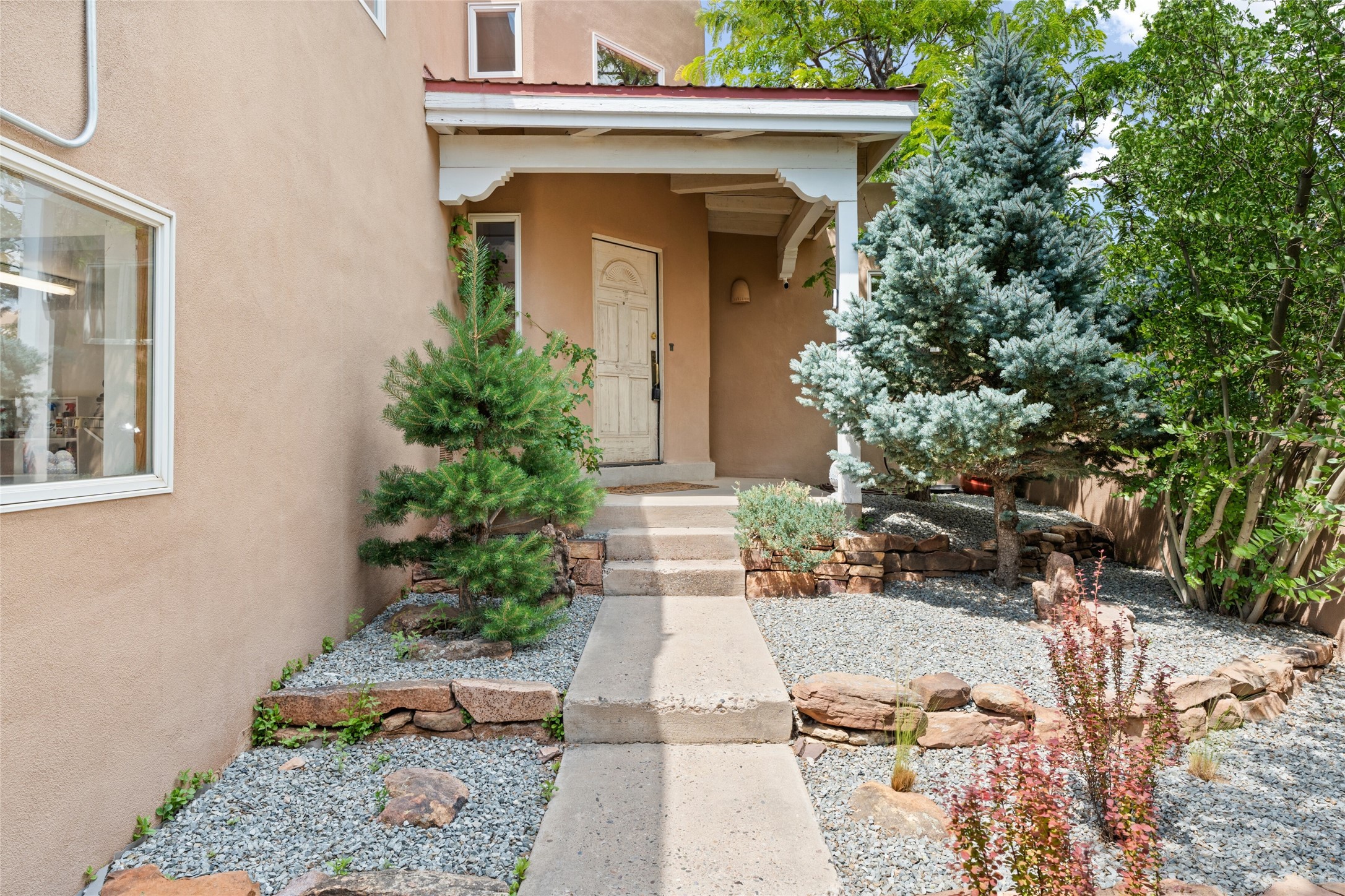 225 Valle Del Sol