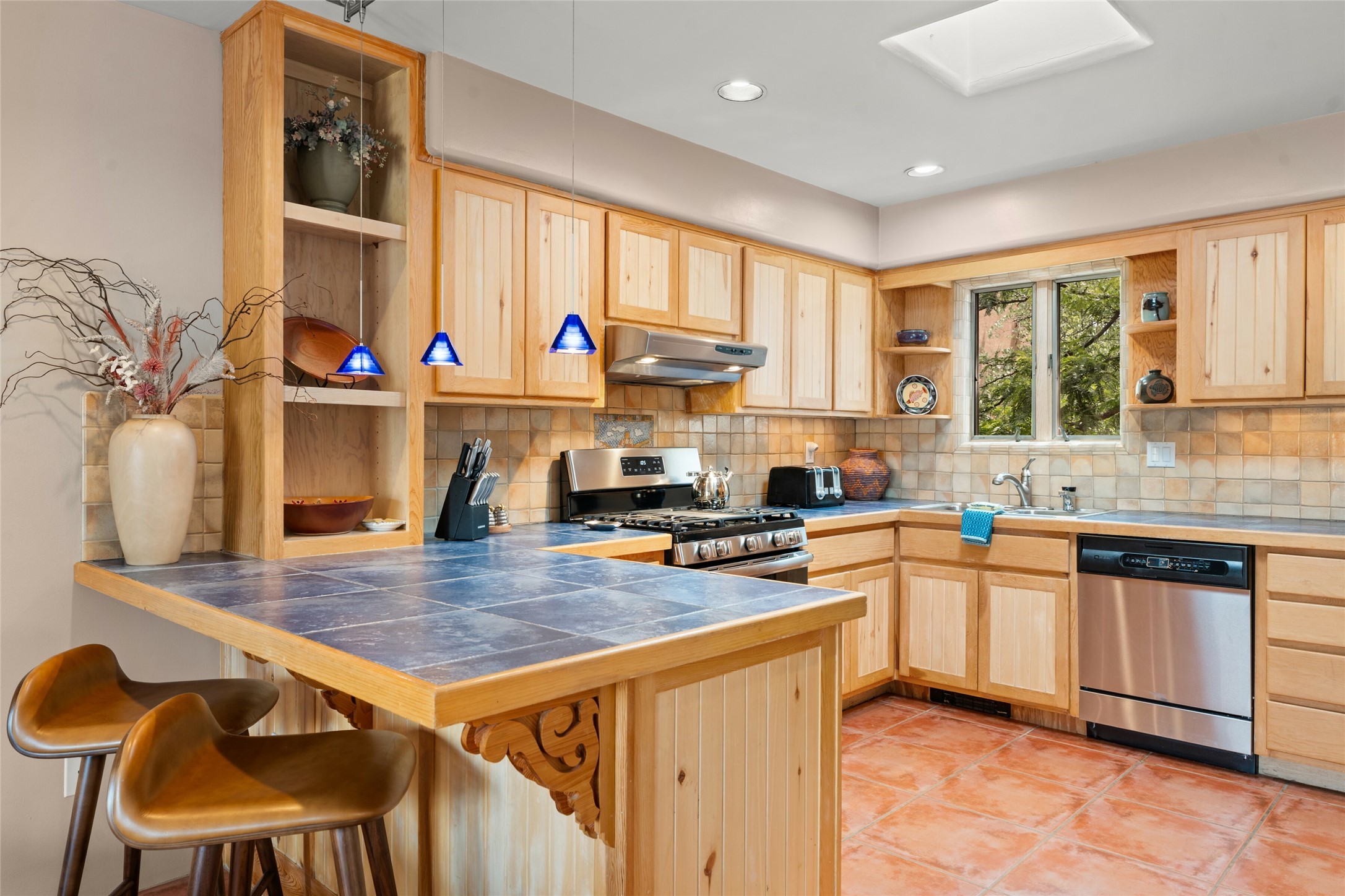 225 Valle Del Sol