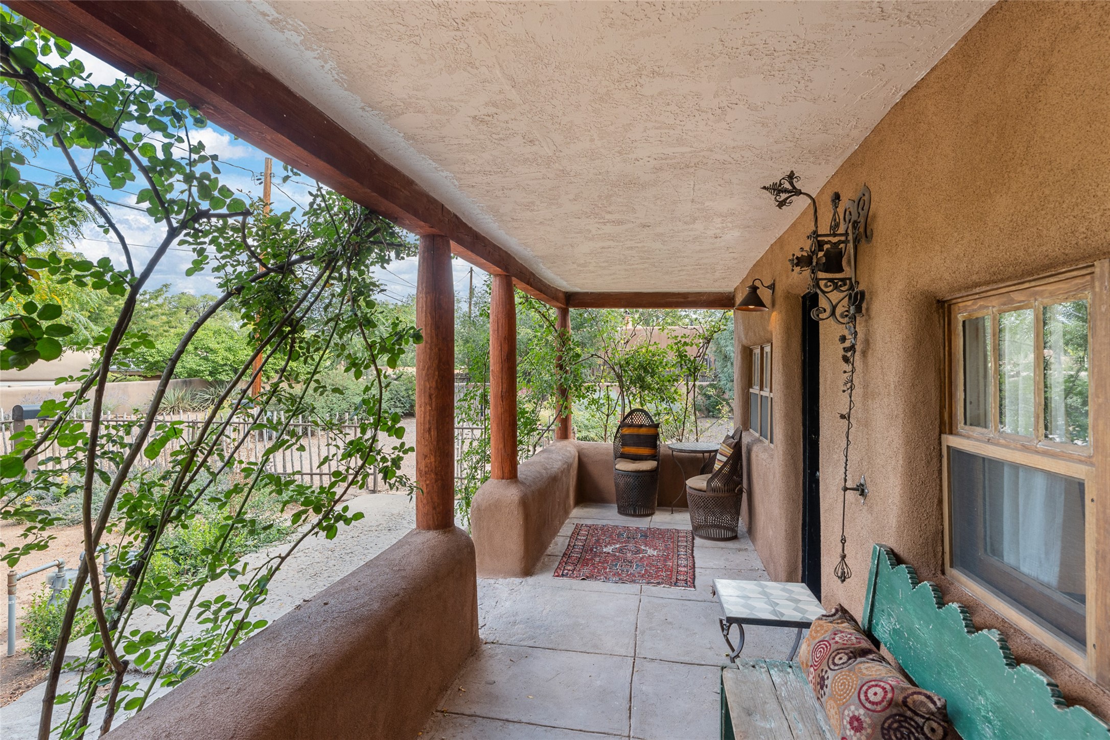 452 & 452B Arroyo Tenorio