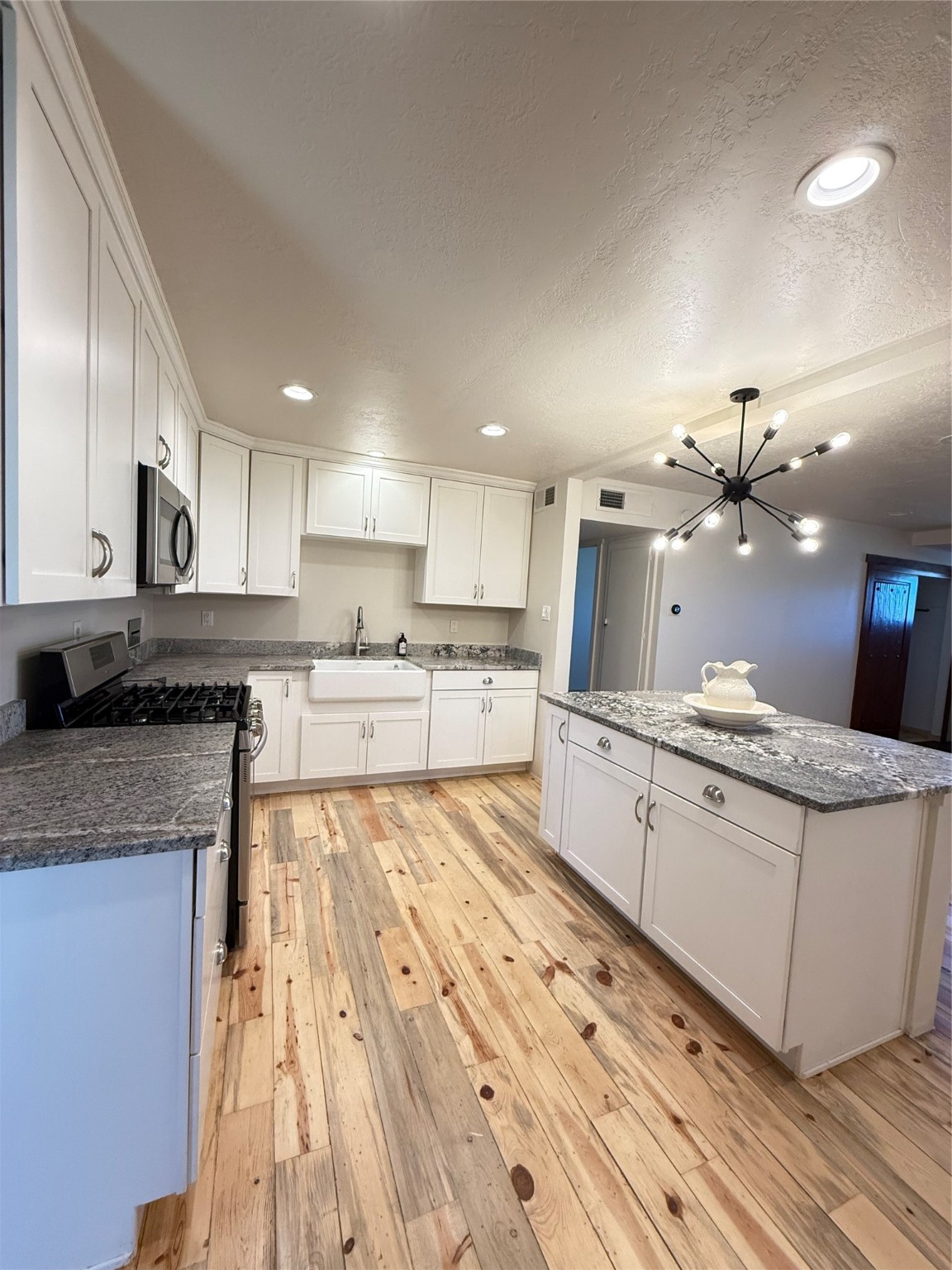 1108 CALLE DEL CIELO