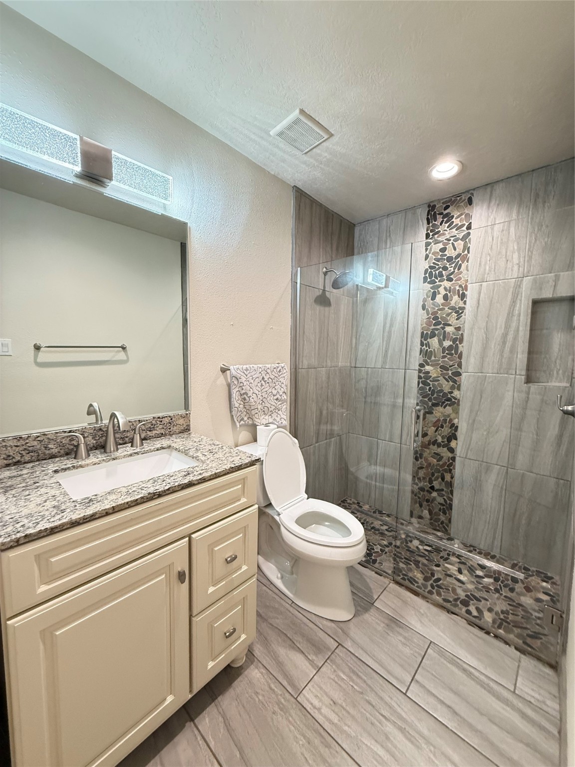 1108 CALLE DEL CIELO