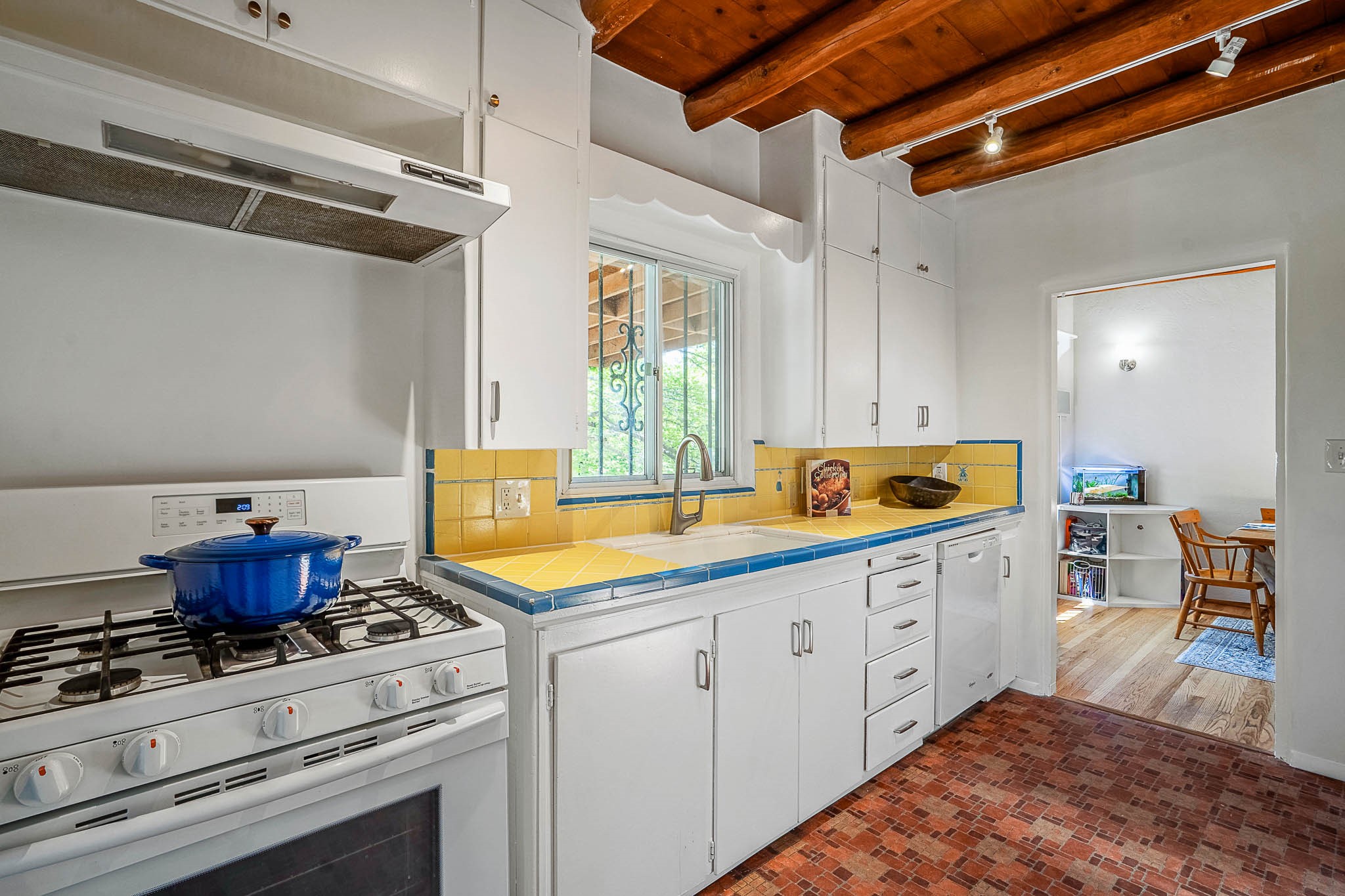 1413 Santa Cruz Drive
