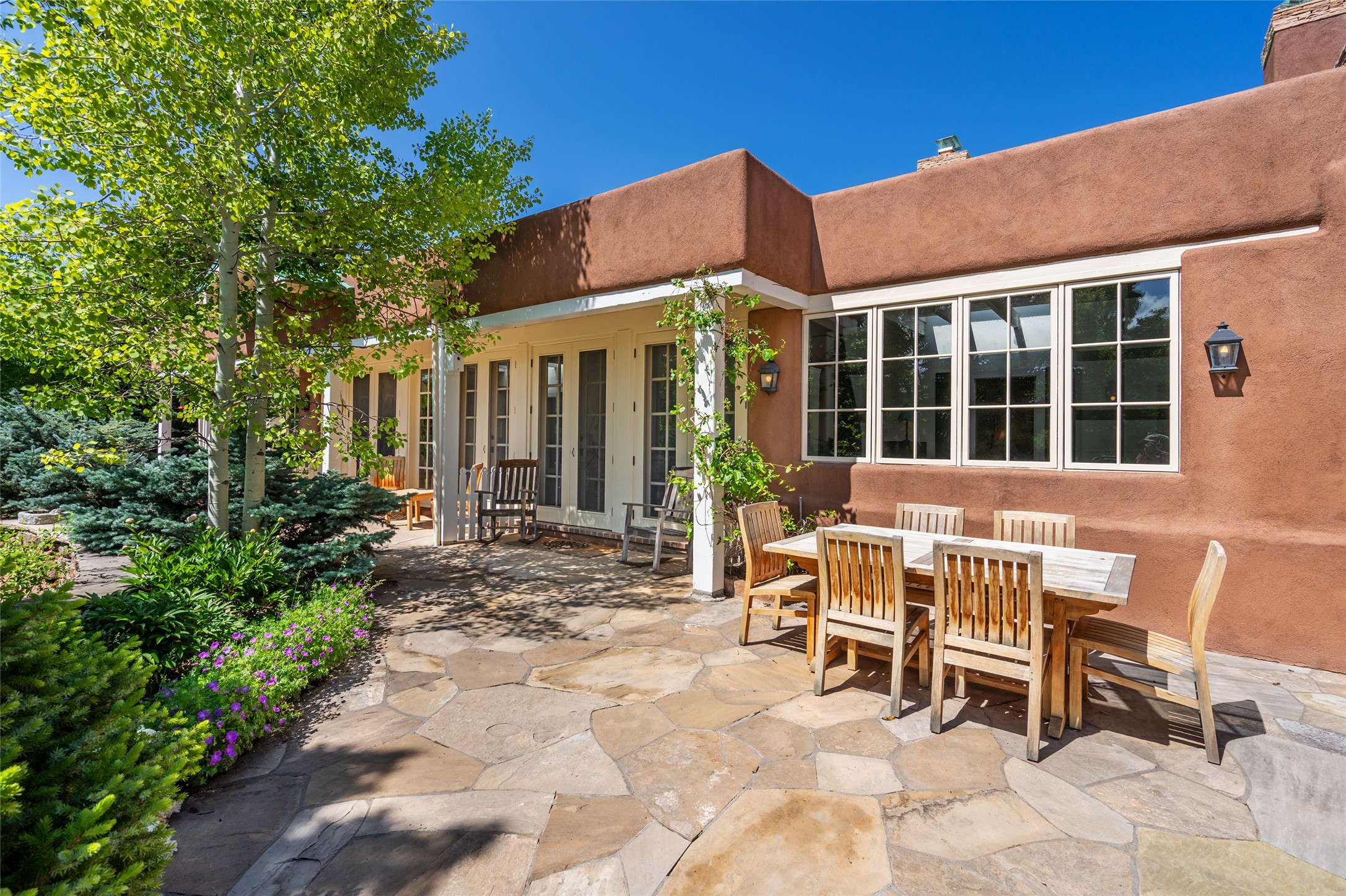 10 San Rafael Drive