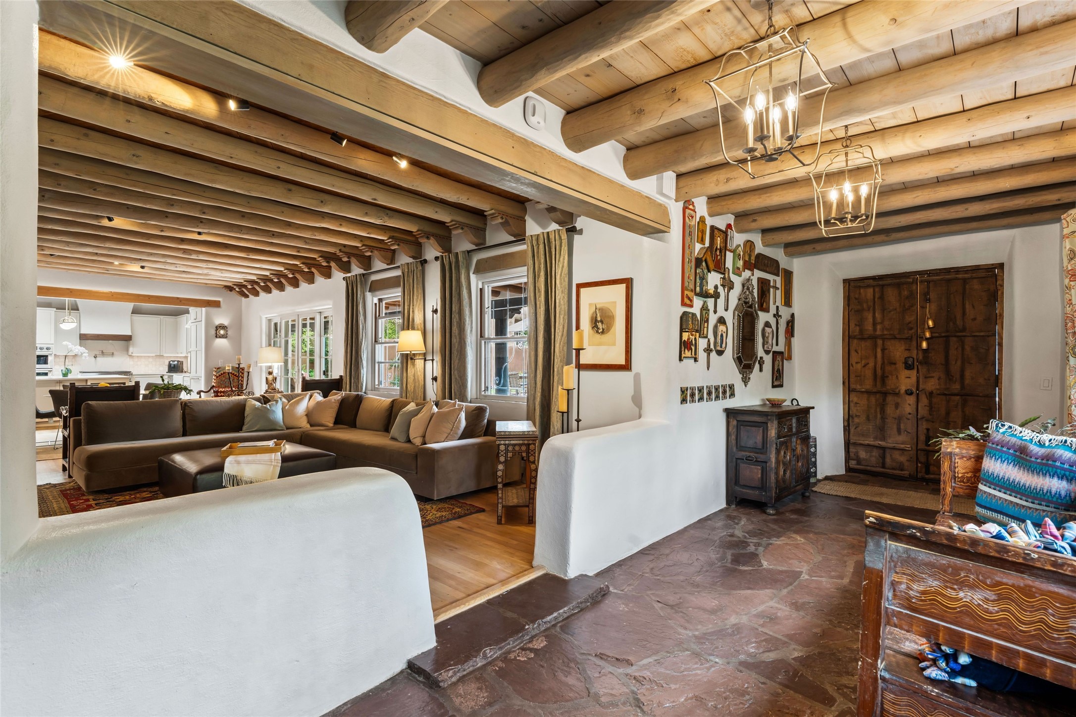 815 Camino Del Poniente