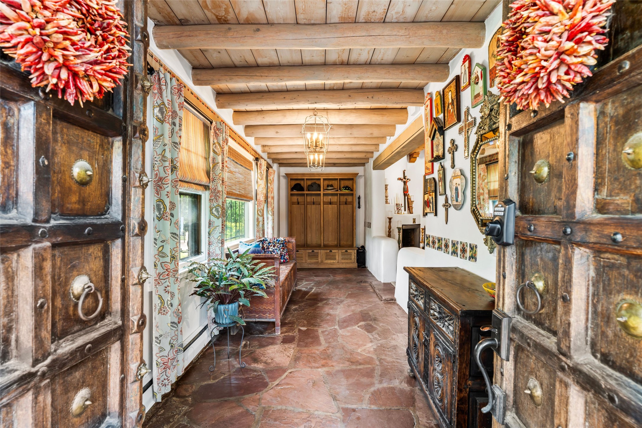 815 Camino Del Poniente