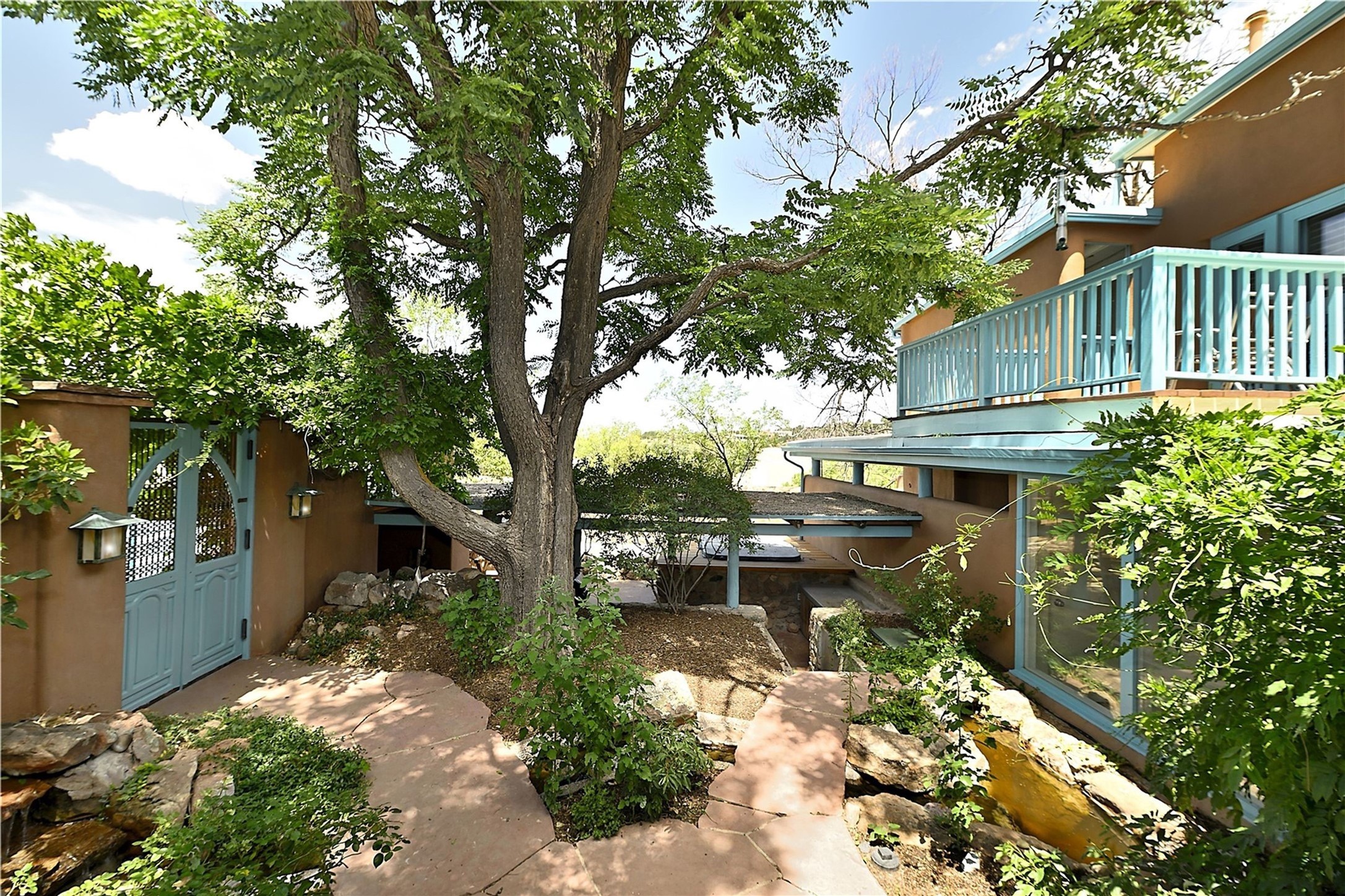 415 Camino Delora