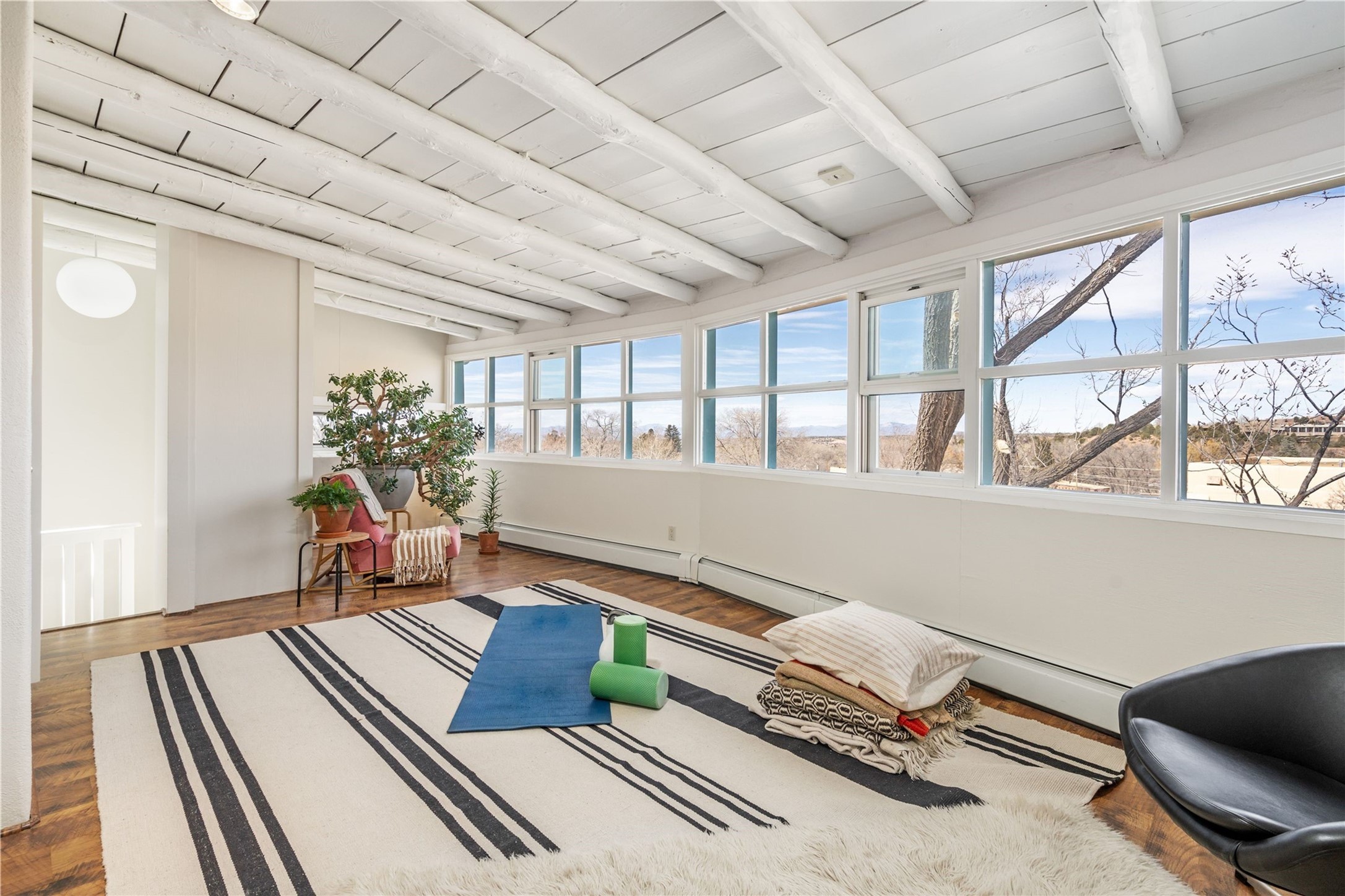 415 Camino Delora