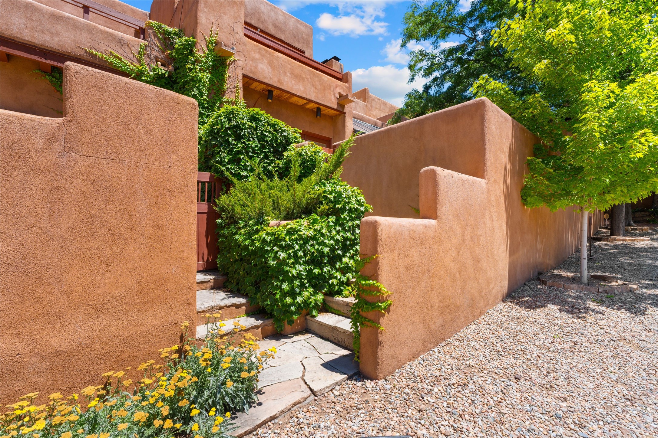 707 E Palace Avenue 8