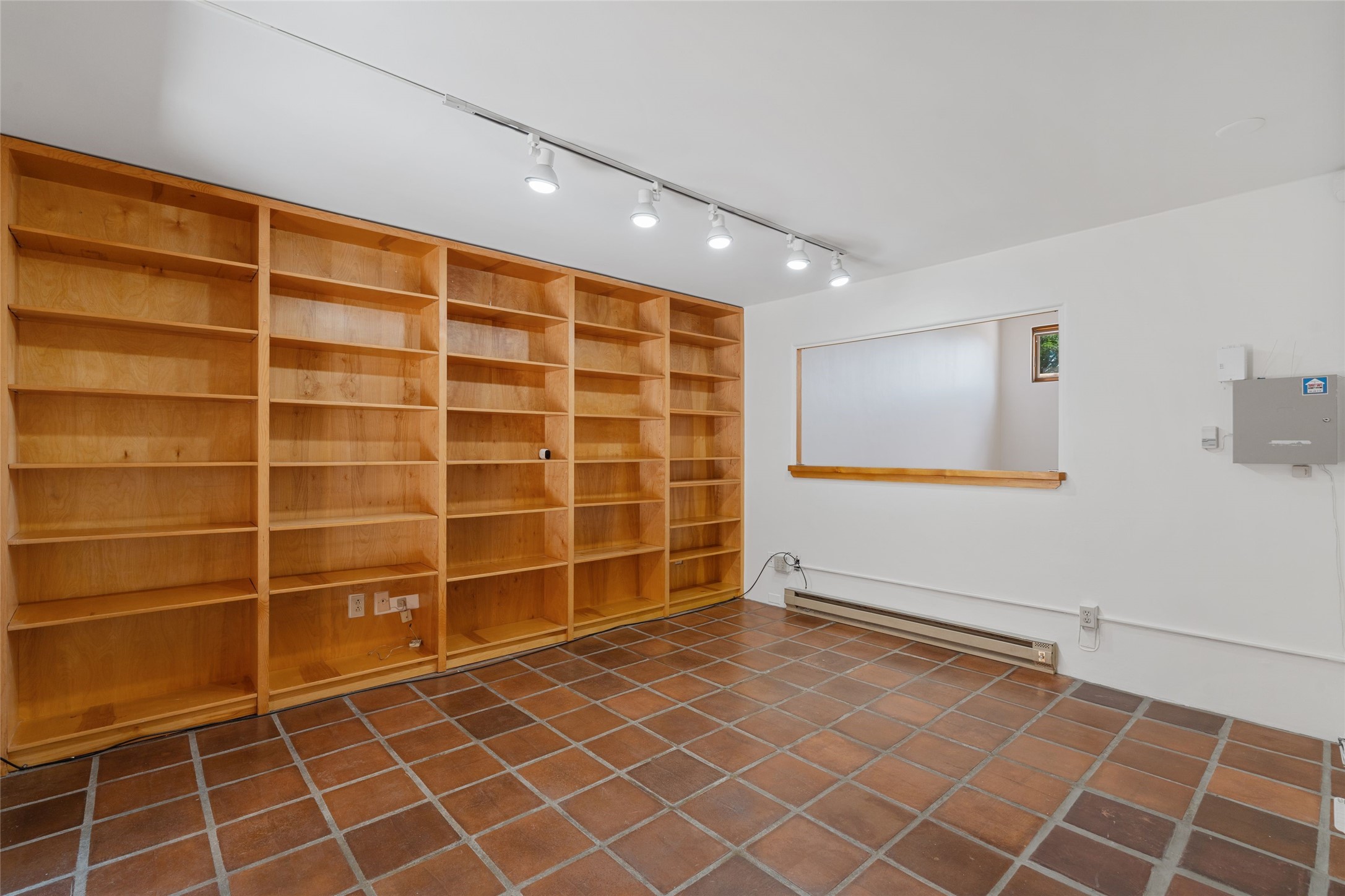 707 E Palace Avenue 8