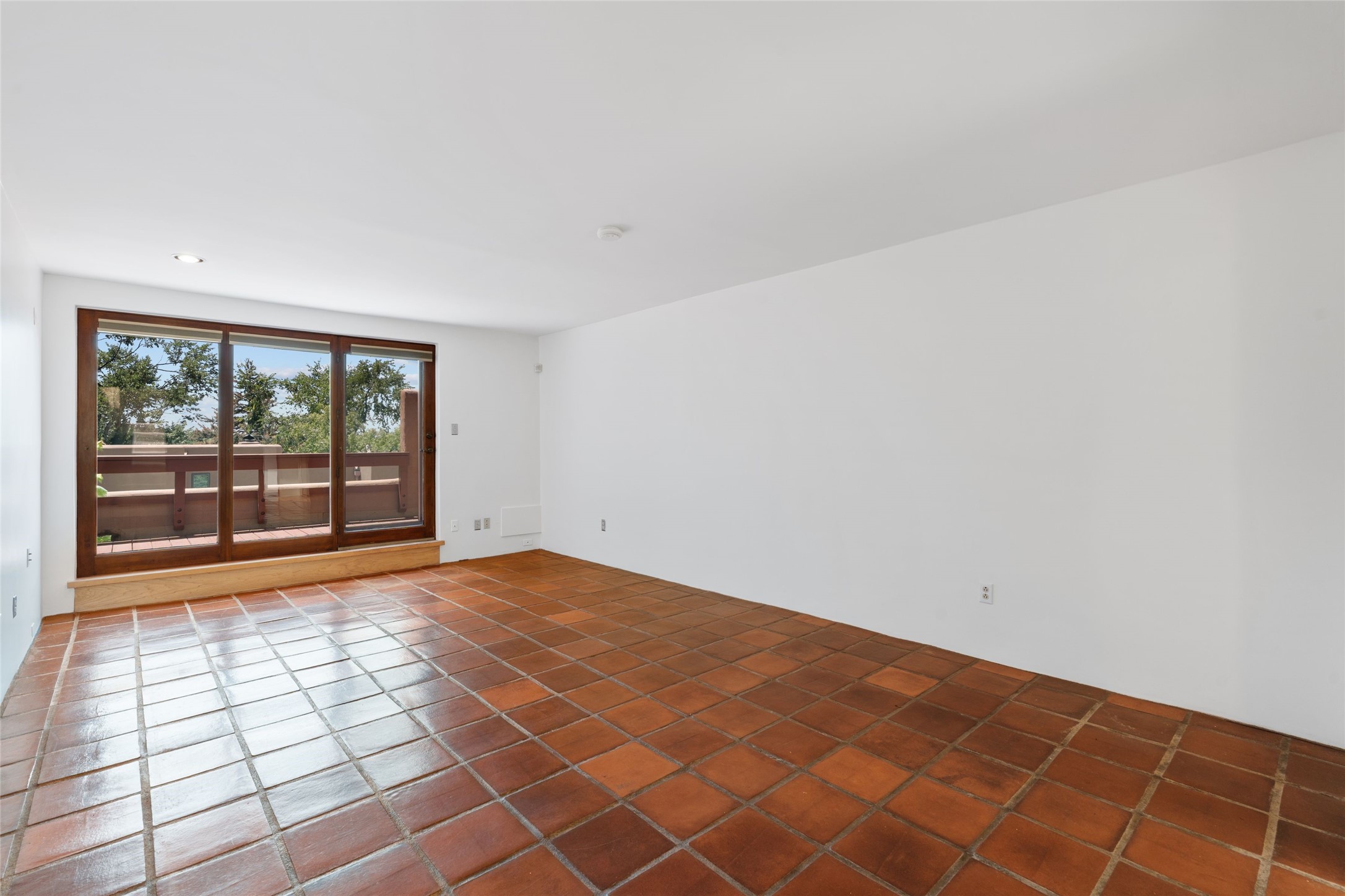 707 E Palace Avenue 8