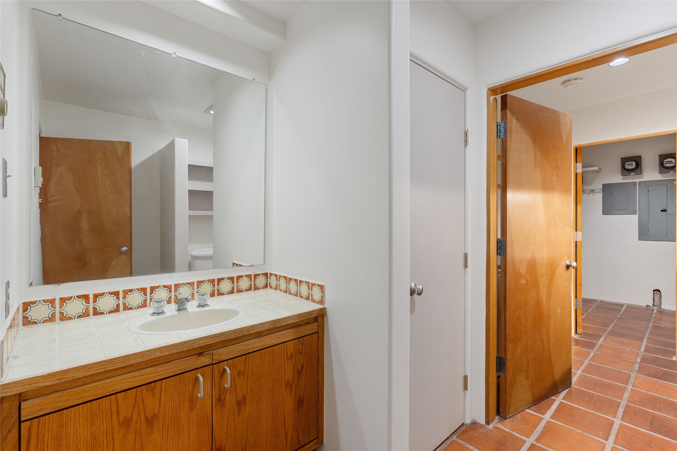 707 E Palace Avenue 8