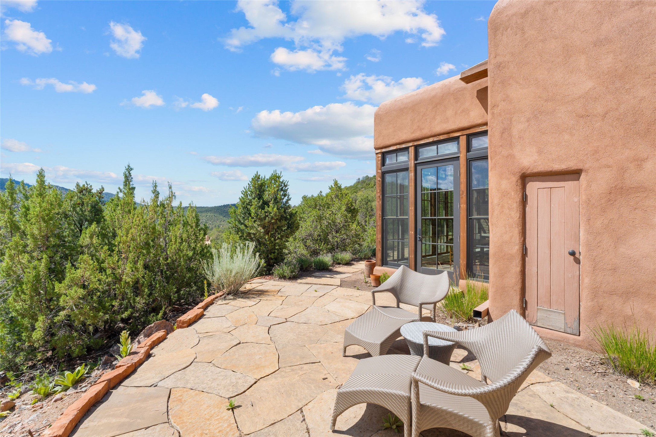 1567 Cerro Gordo Road
