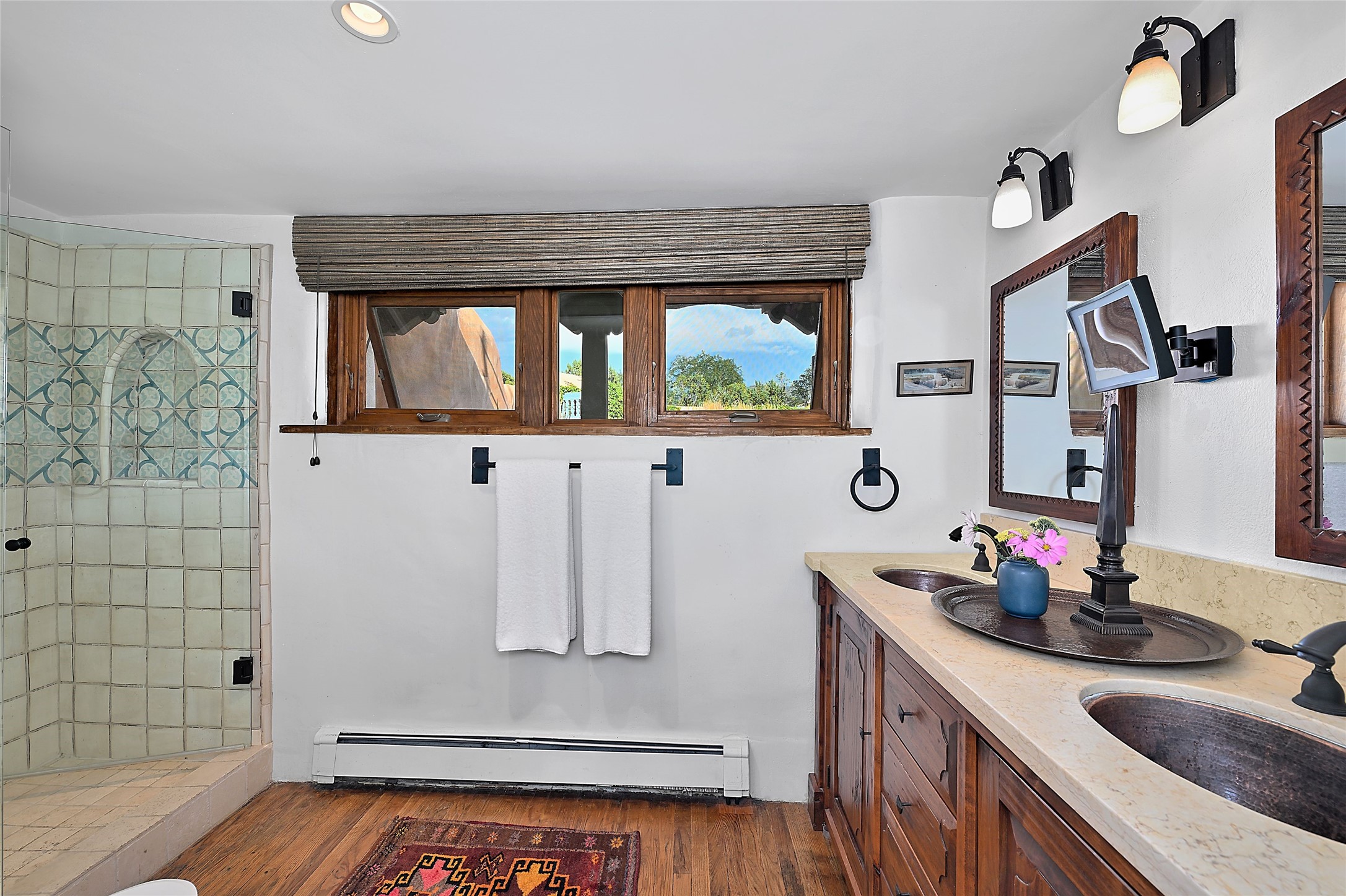 576 Camino Del Monte Sol