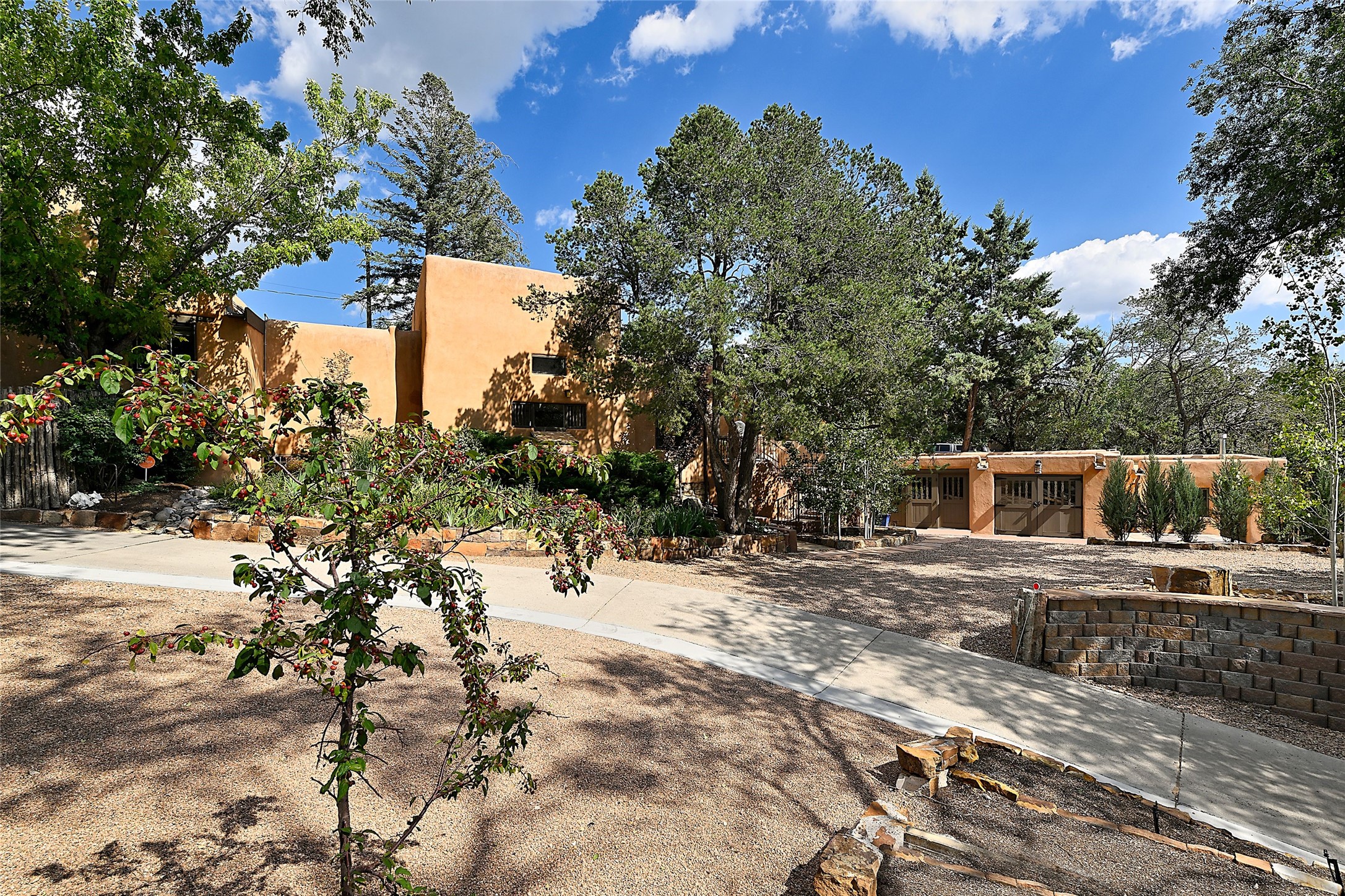 576 Camino Del Monte Sol