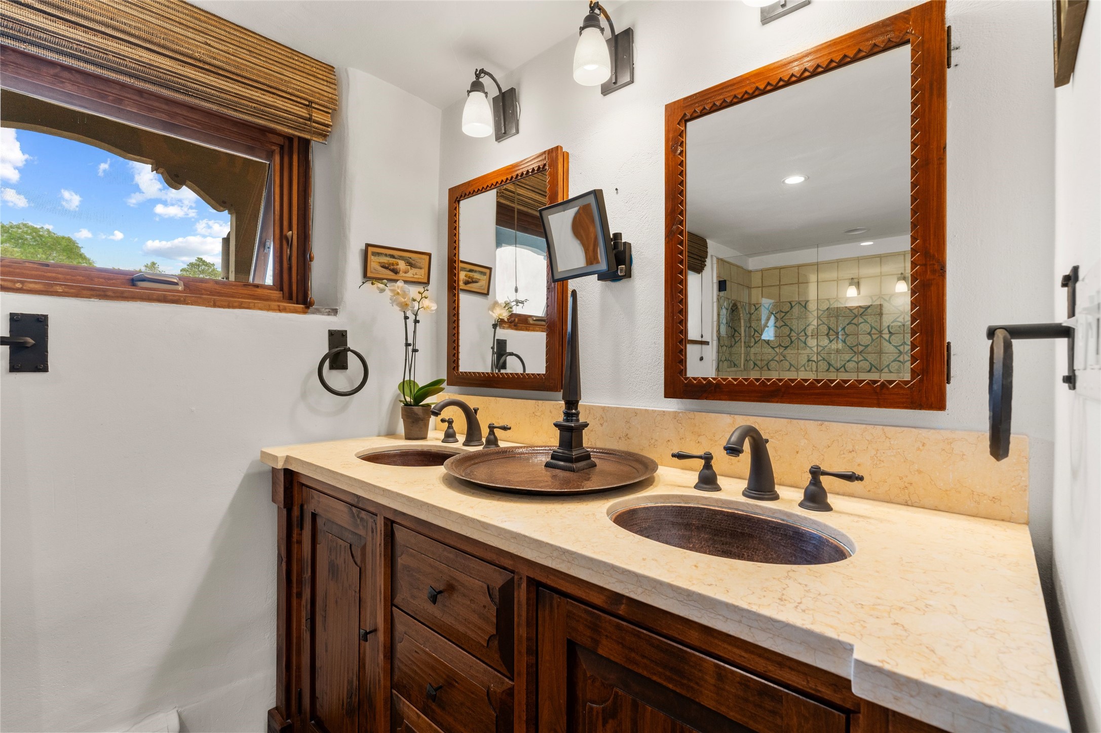 576 Camino Del Monte Sol