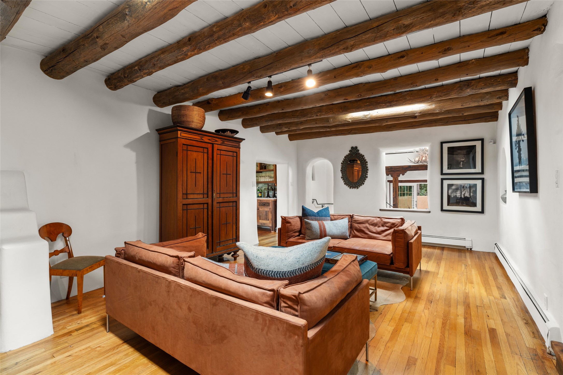 576 Camino Del Monte Sol