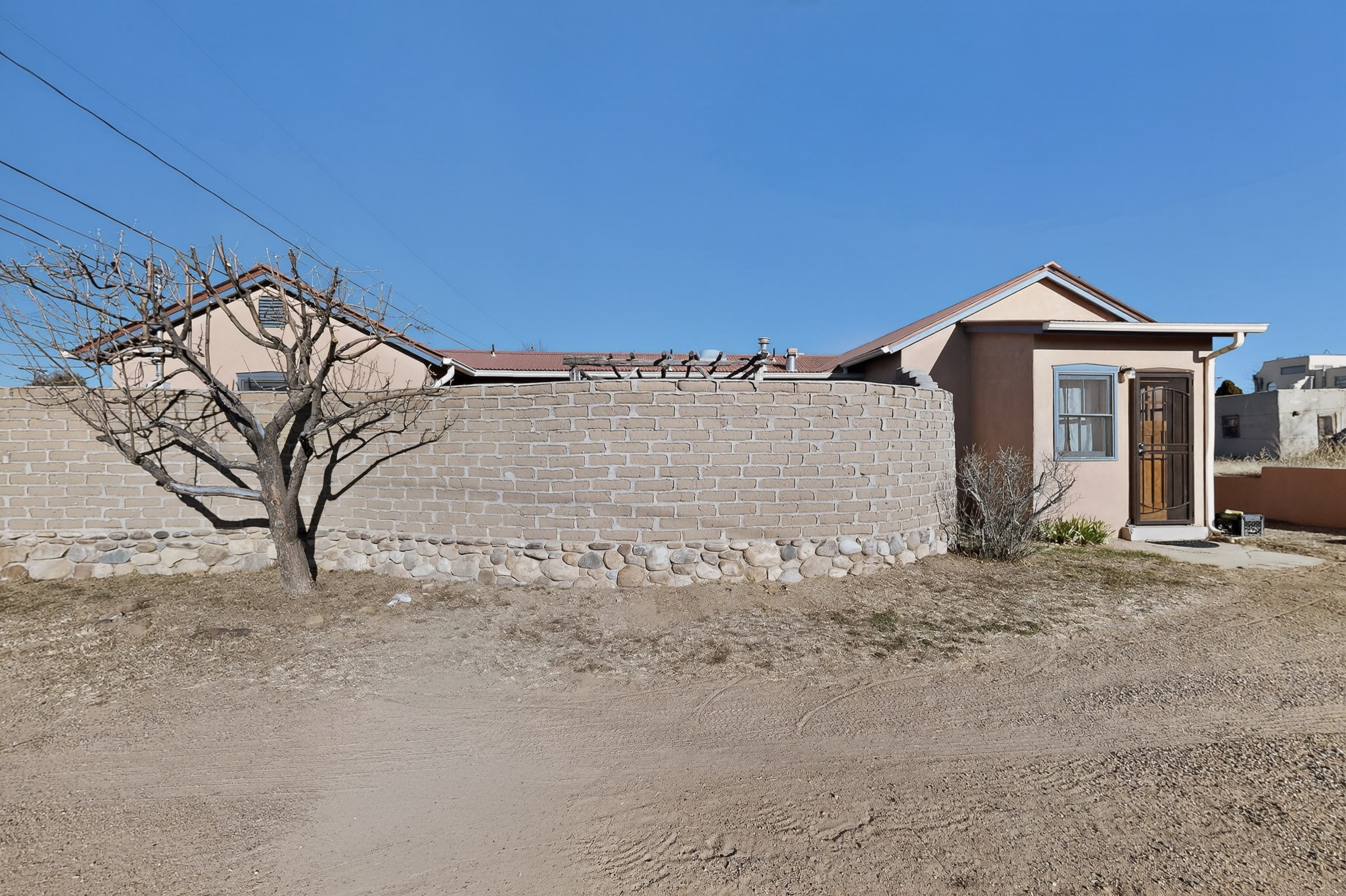 1698 Agua Fria