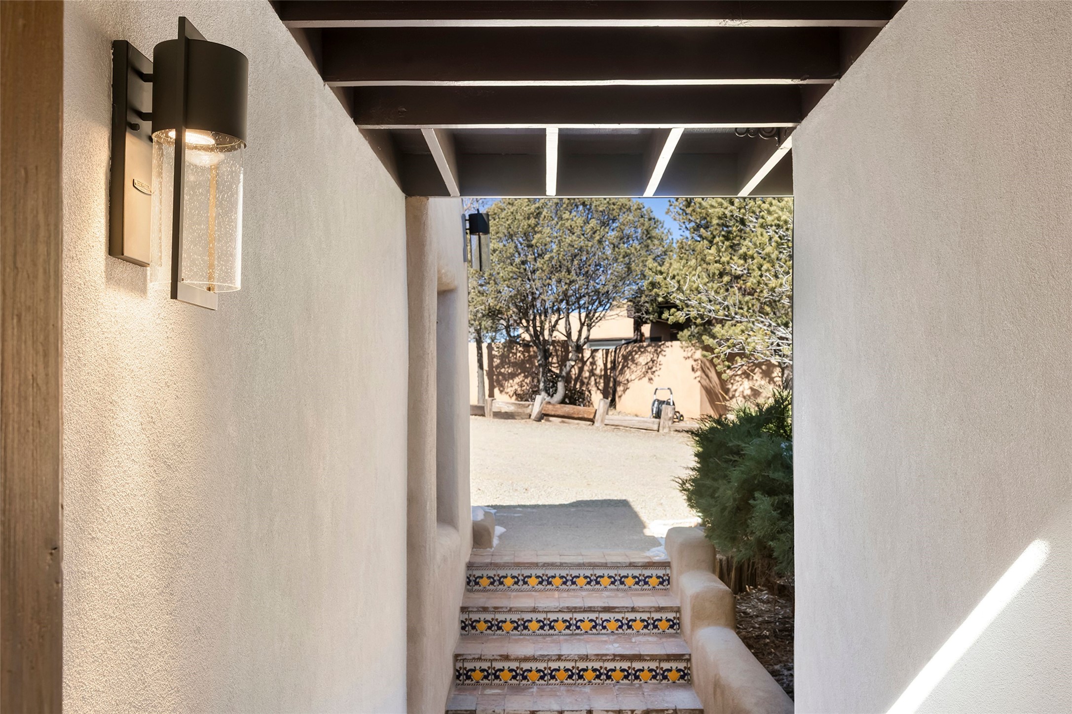 317 Calle Loma Norte
