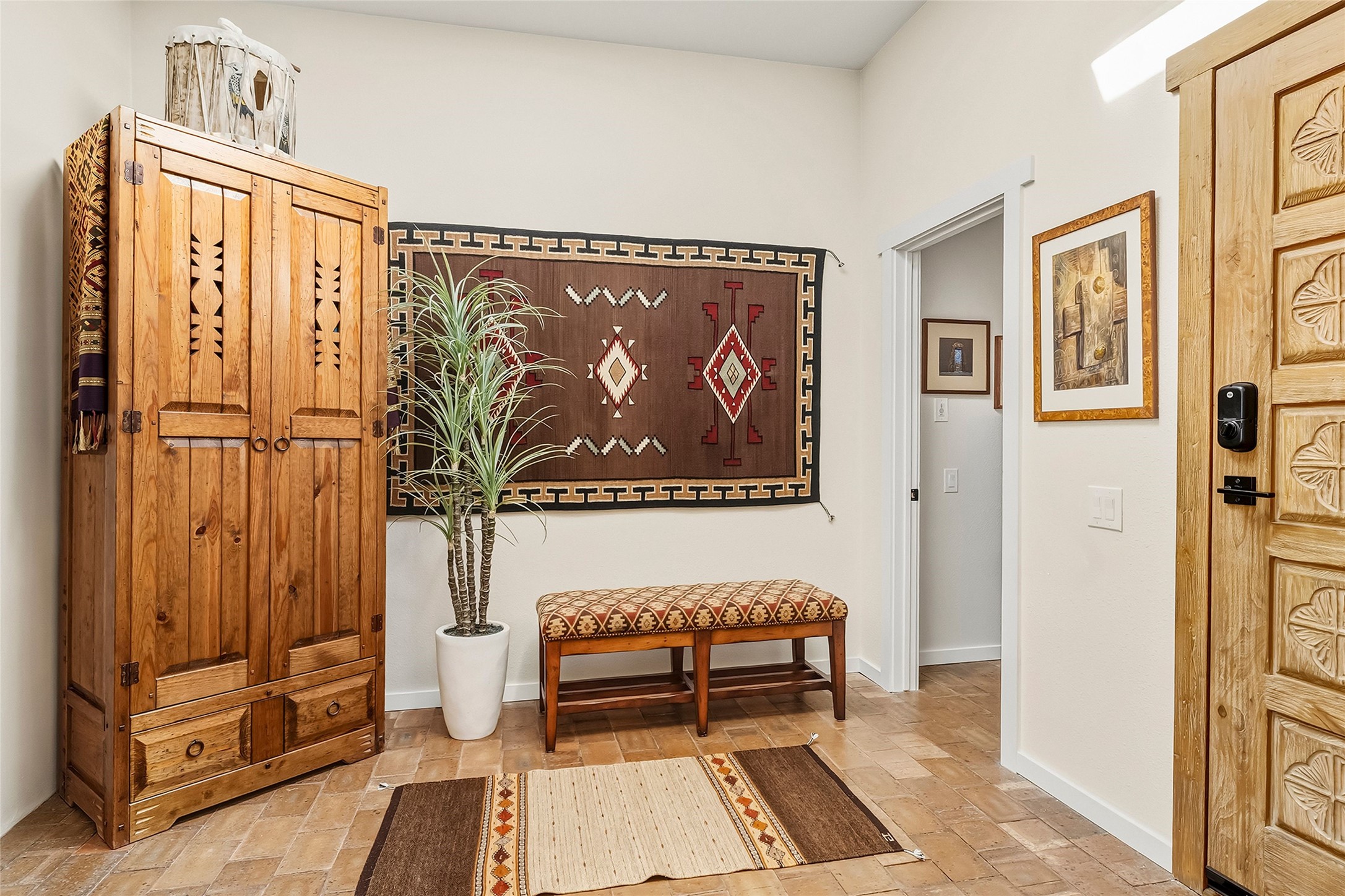 317 Calle Loma Norte