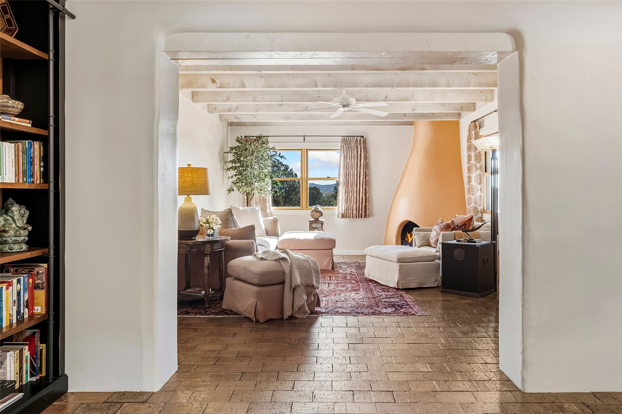 317 Calle Loma Norte