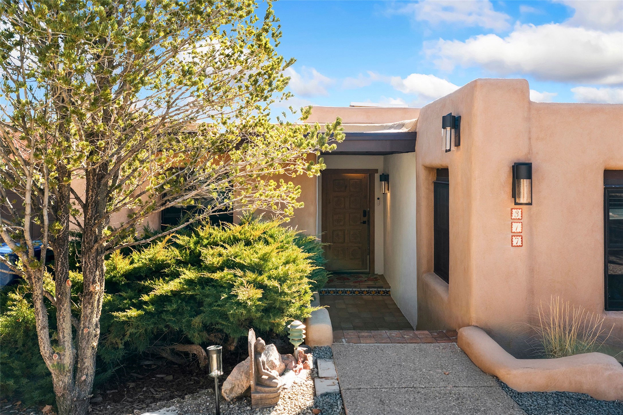 317 Calle Loma Norte