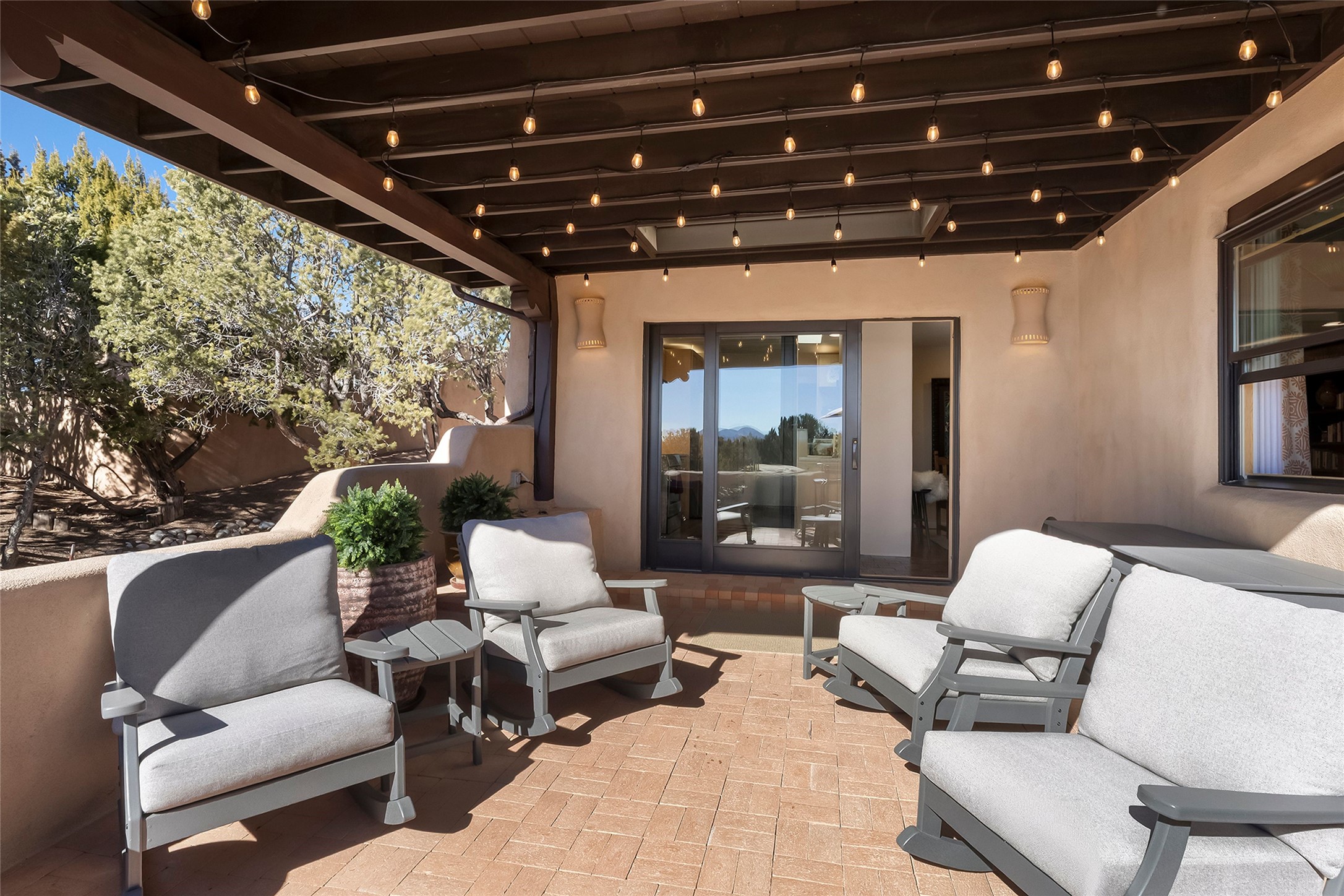 317 Calle Loma Norte