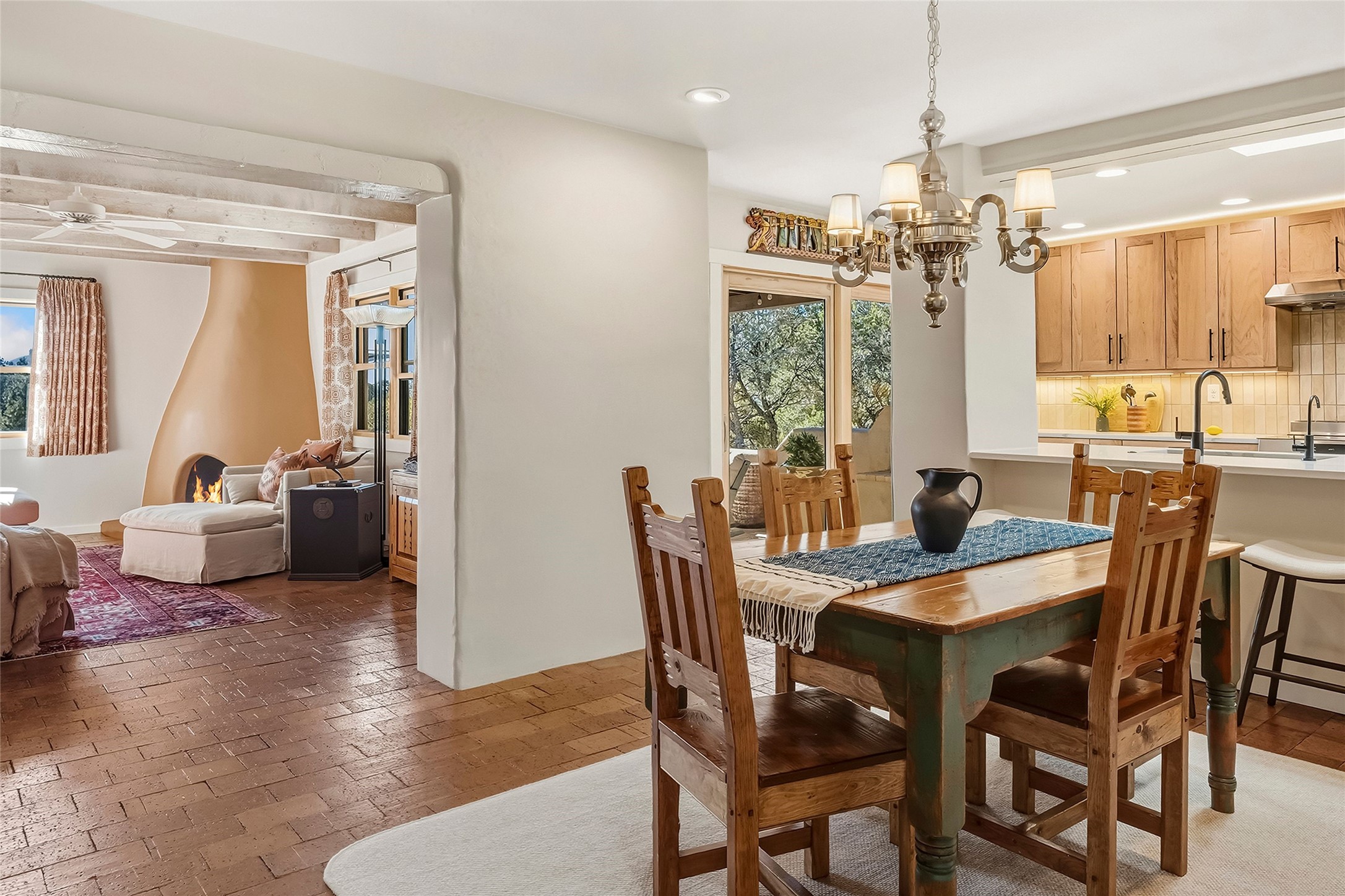 317 Calle Loma Norte
