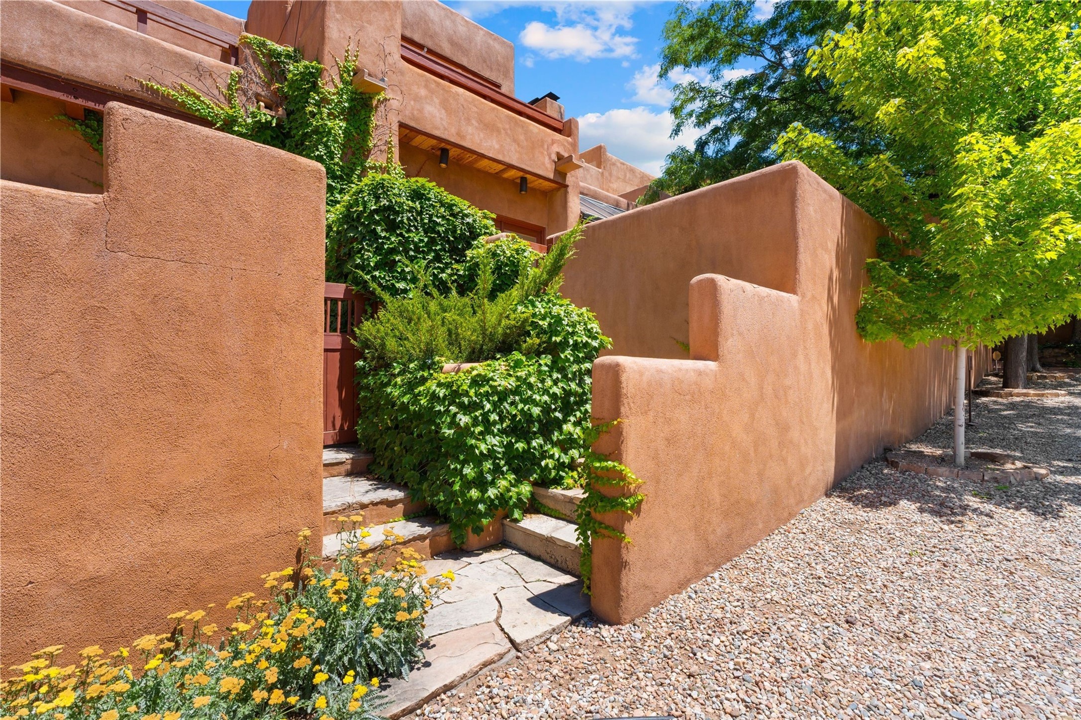 707 E Palace Avenue 8